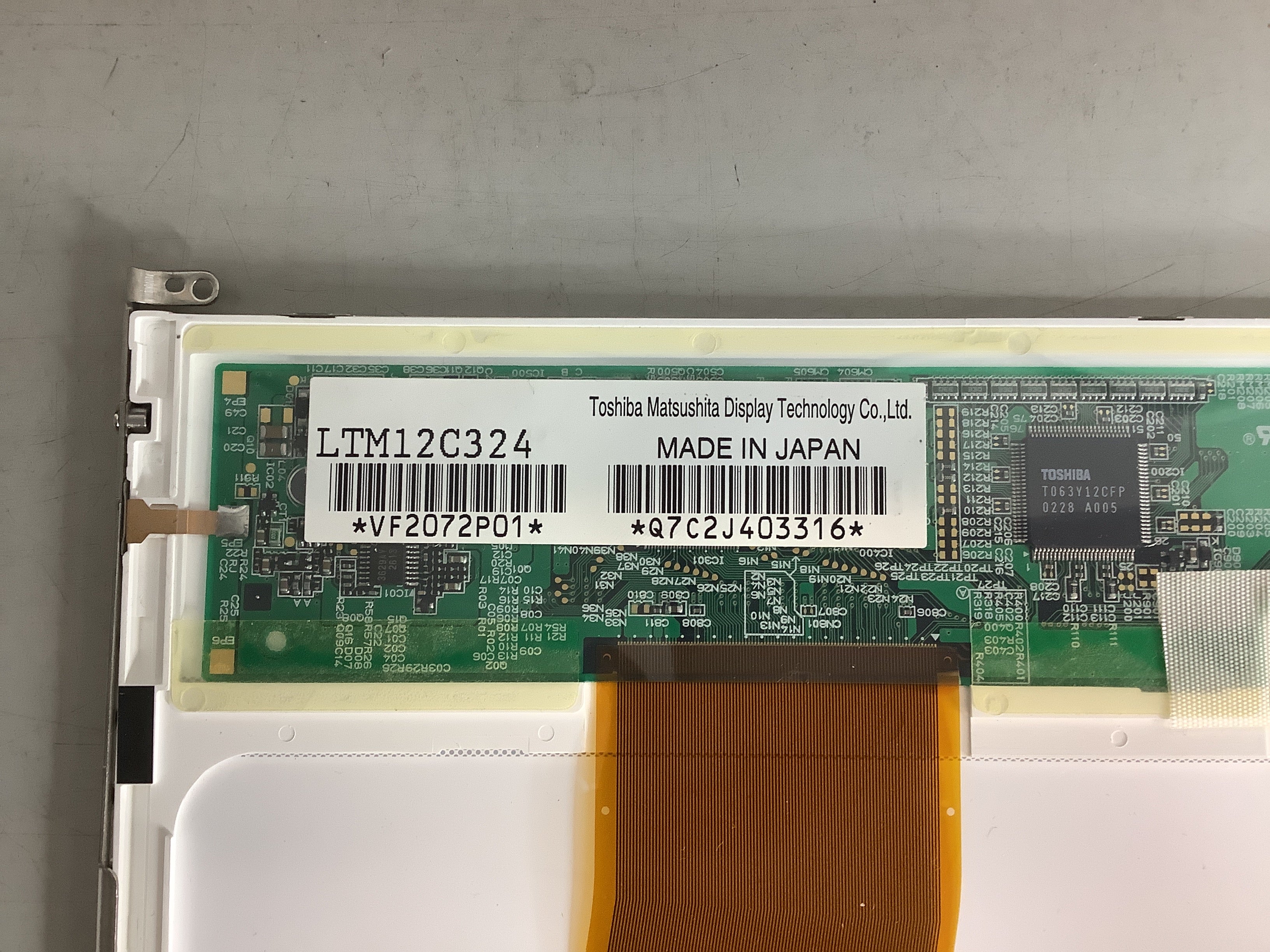 LTM12C324 laptop screen image 4