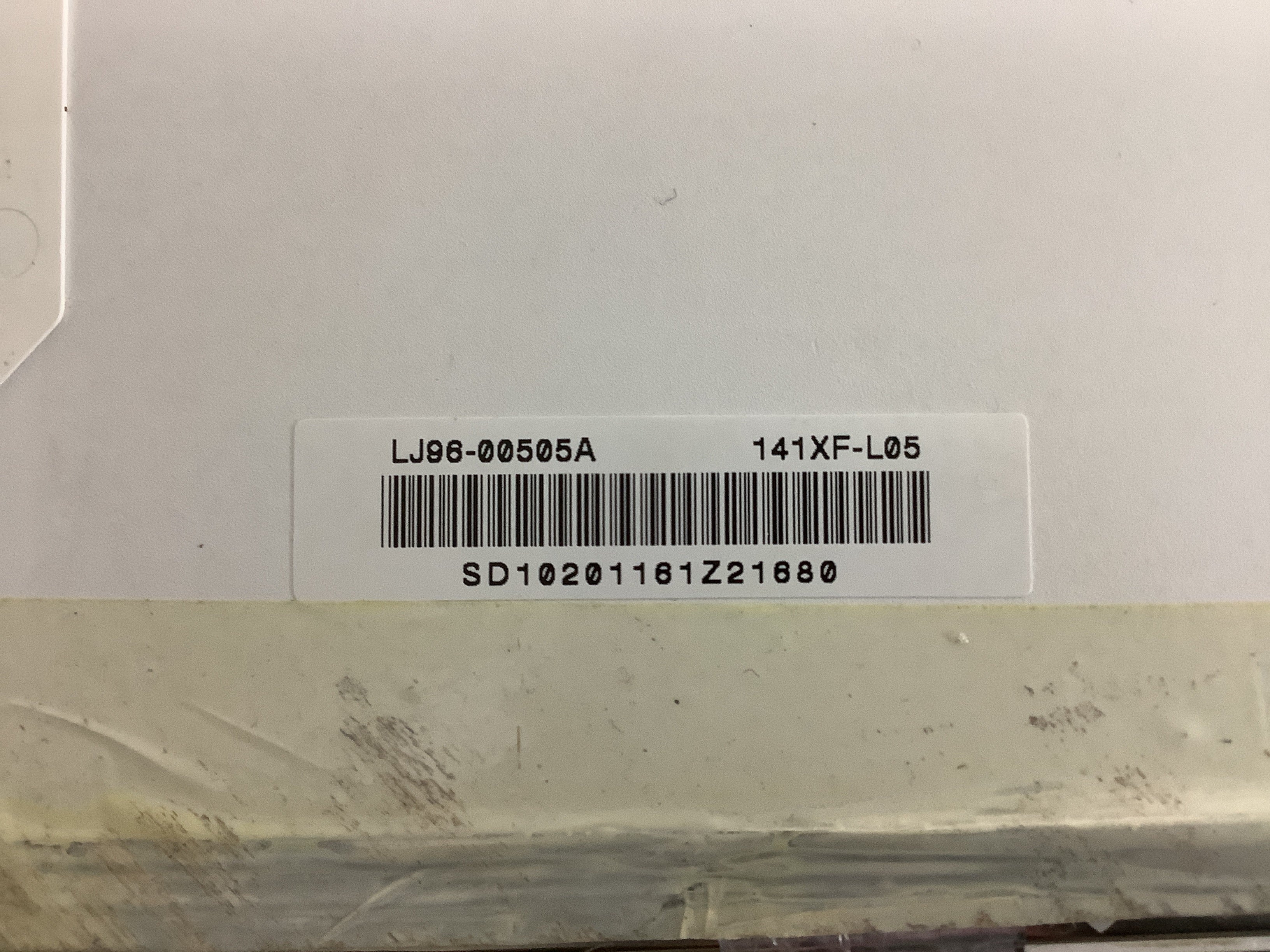 LTN141XF-L05 laptop screen image 5