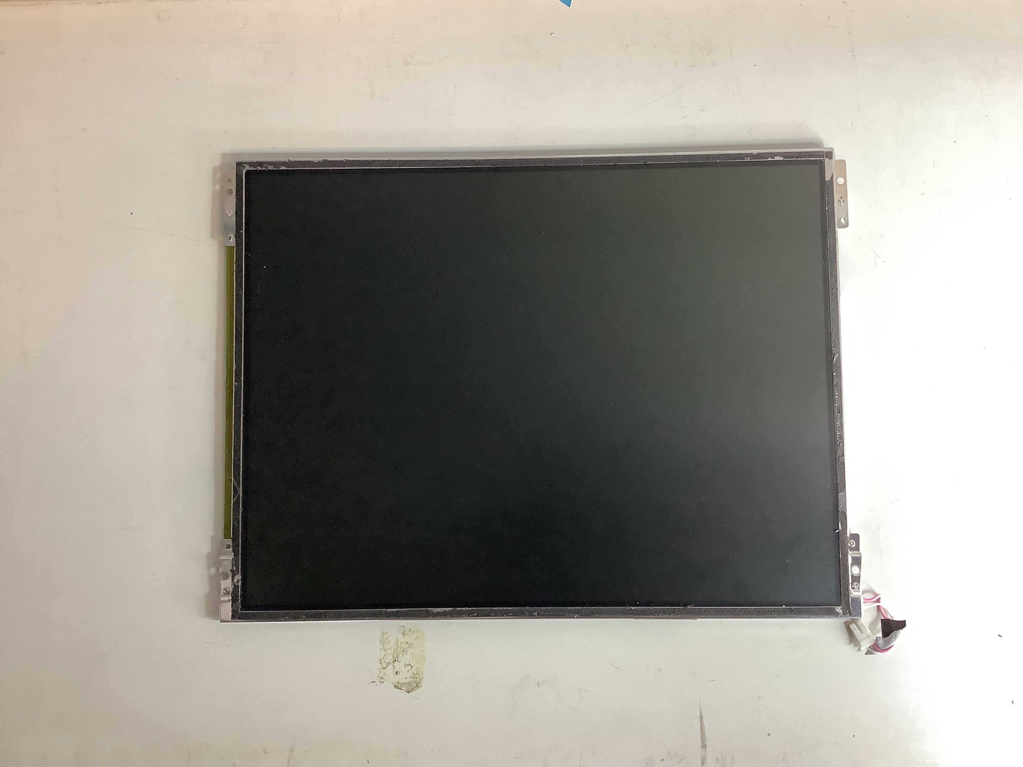 LTD121KA0S laptop screen image 2