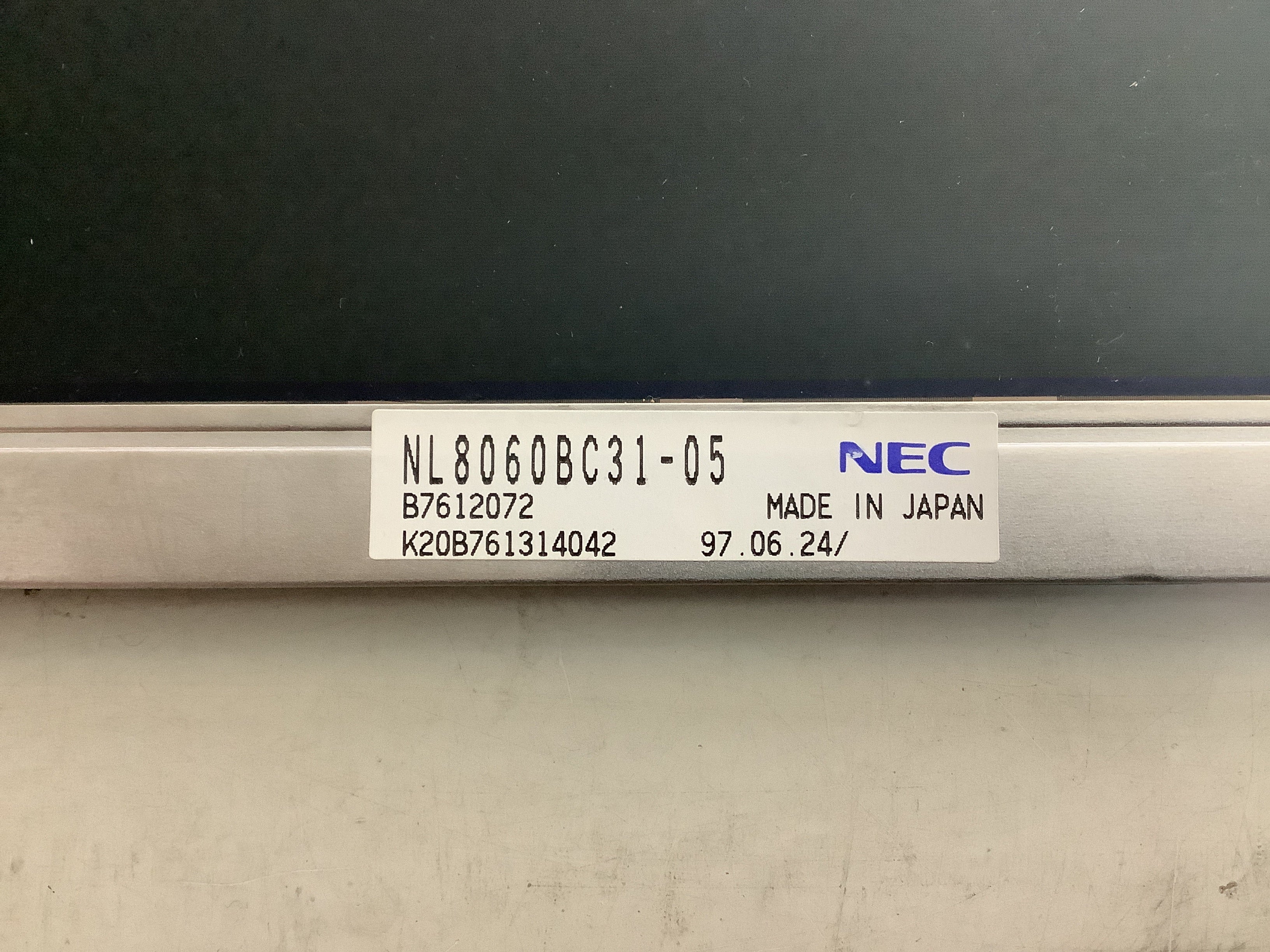 NL8060BC31-05 laptop screen image 3