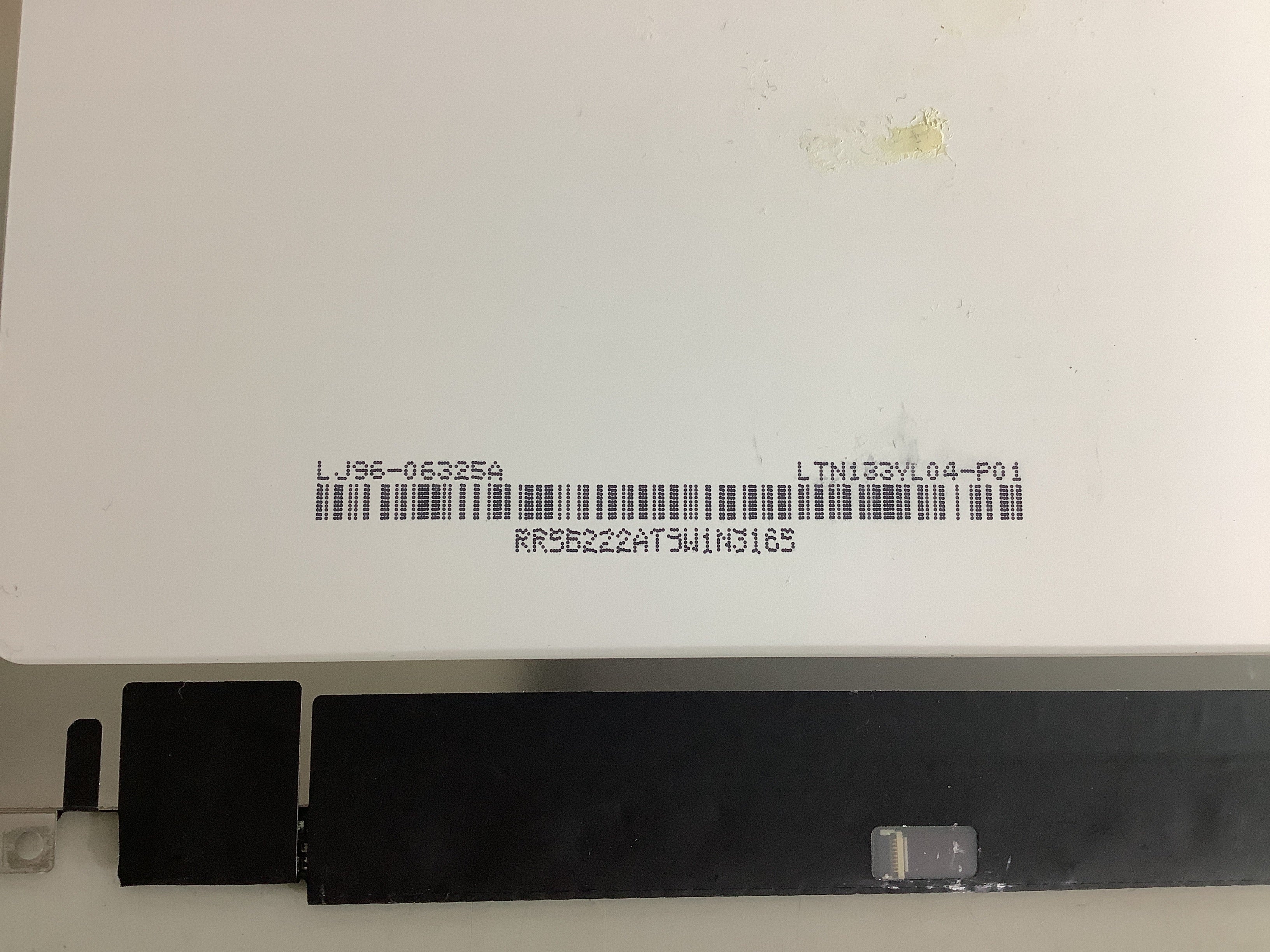 LTN133YL04 - A02 laptop screen image 4