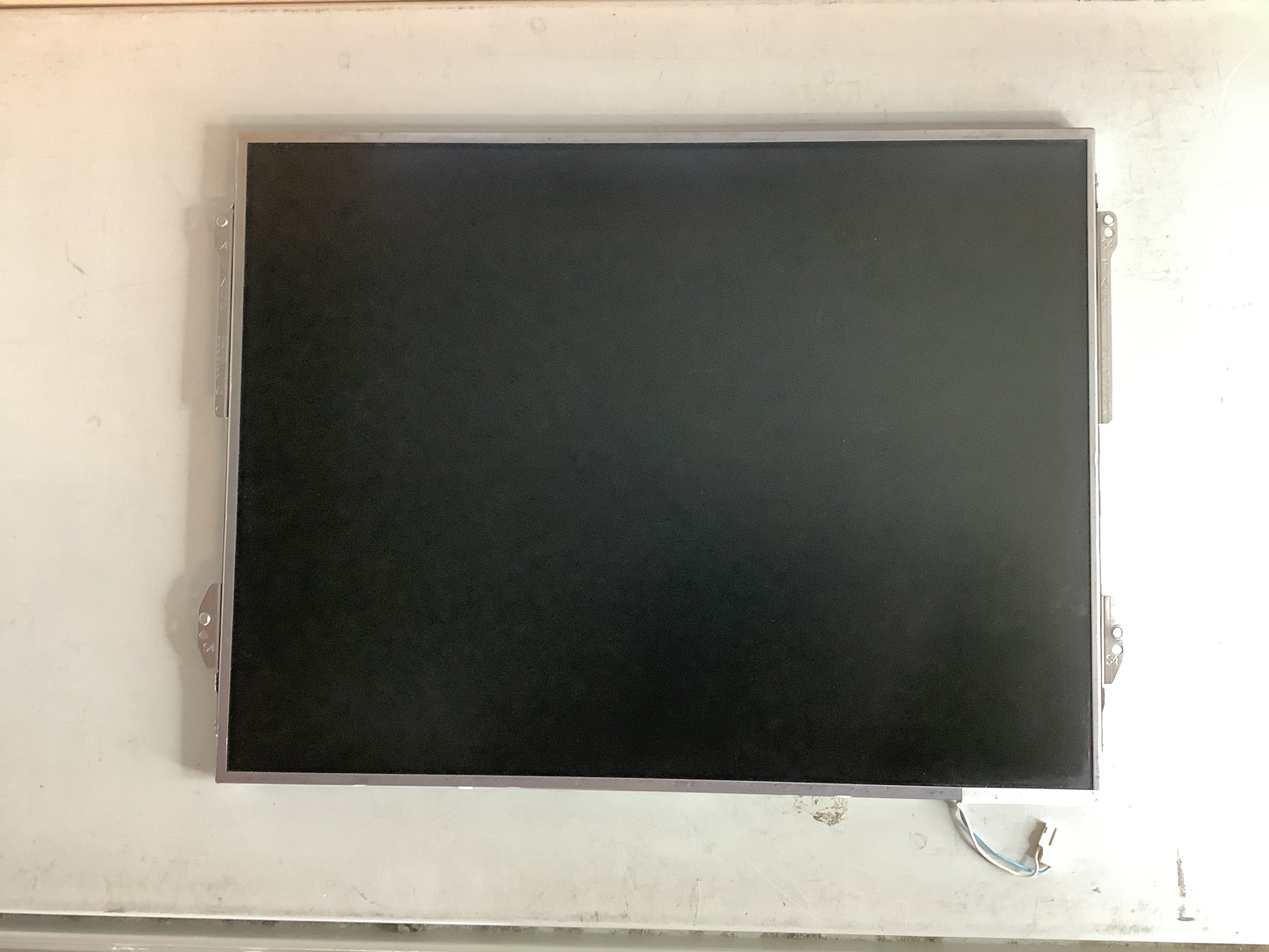 LQ150X1LHC3 B laptop screen image 8