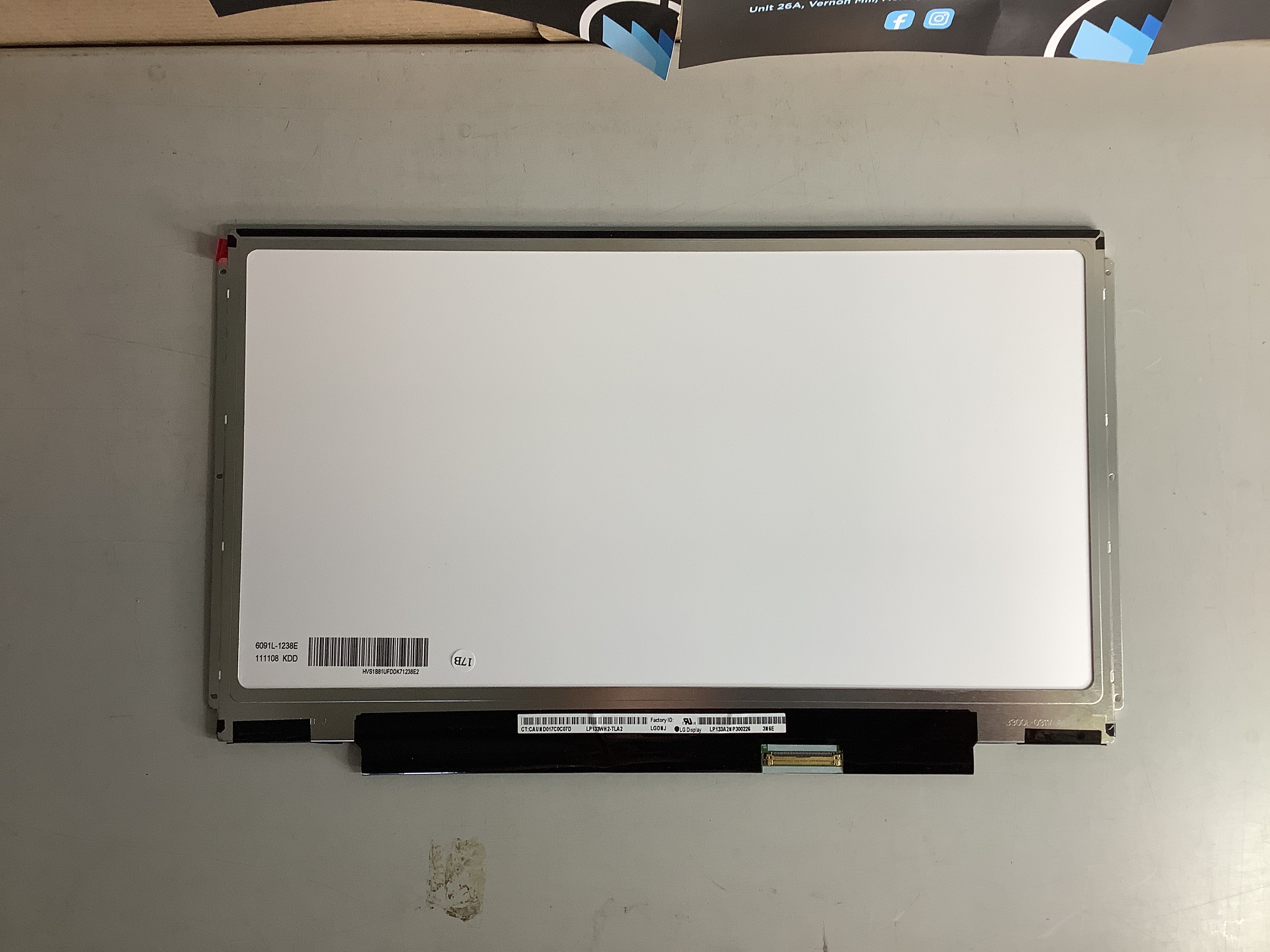 LP133WH2-TLA2 laptop screen image 8
