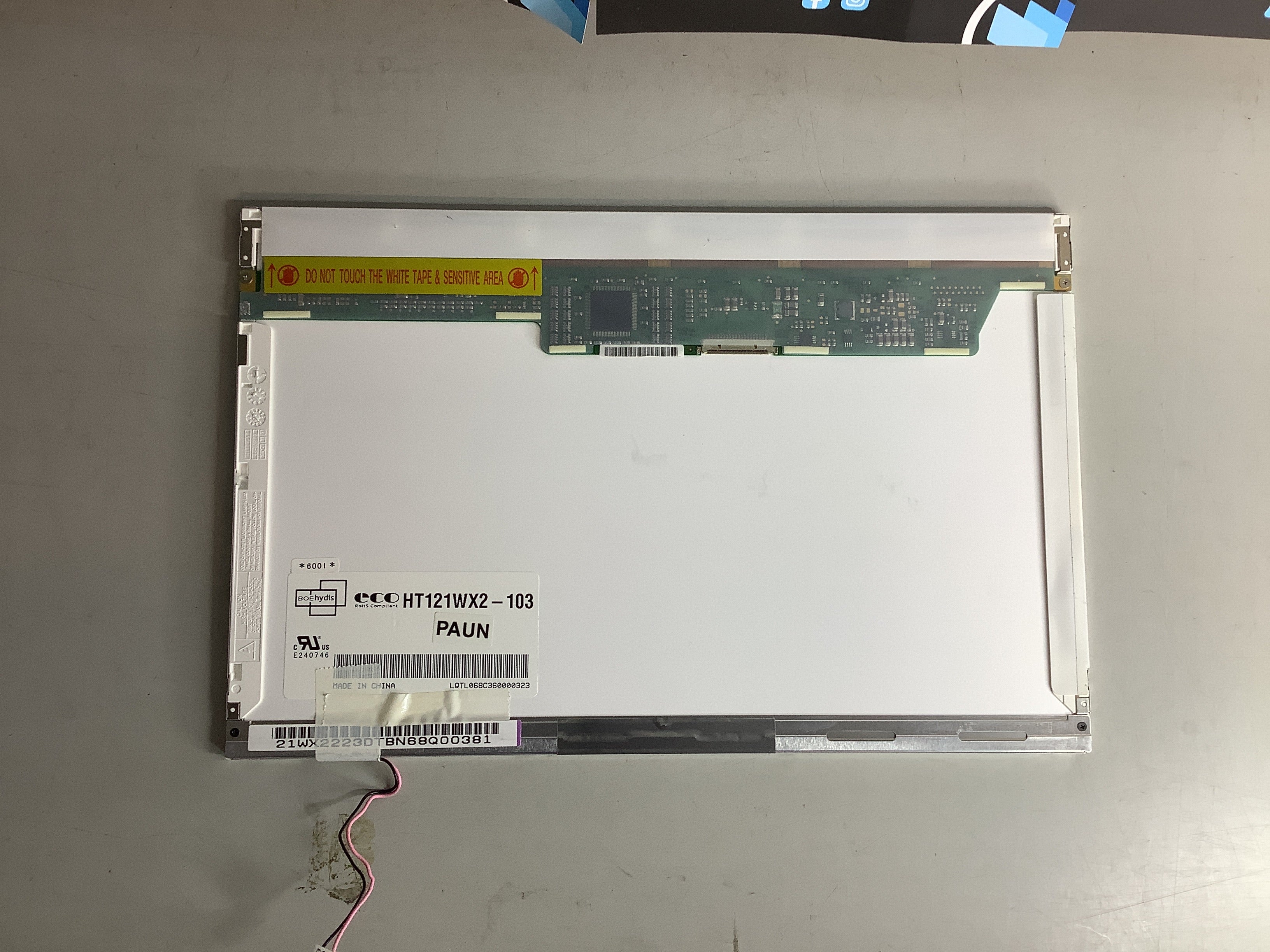 HT121WX2-103 laptop screen image 3