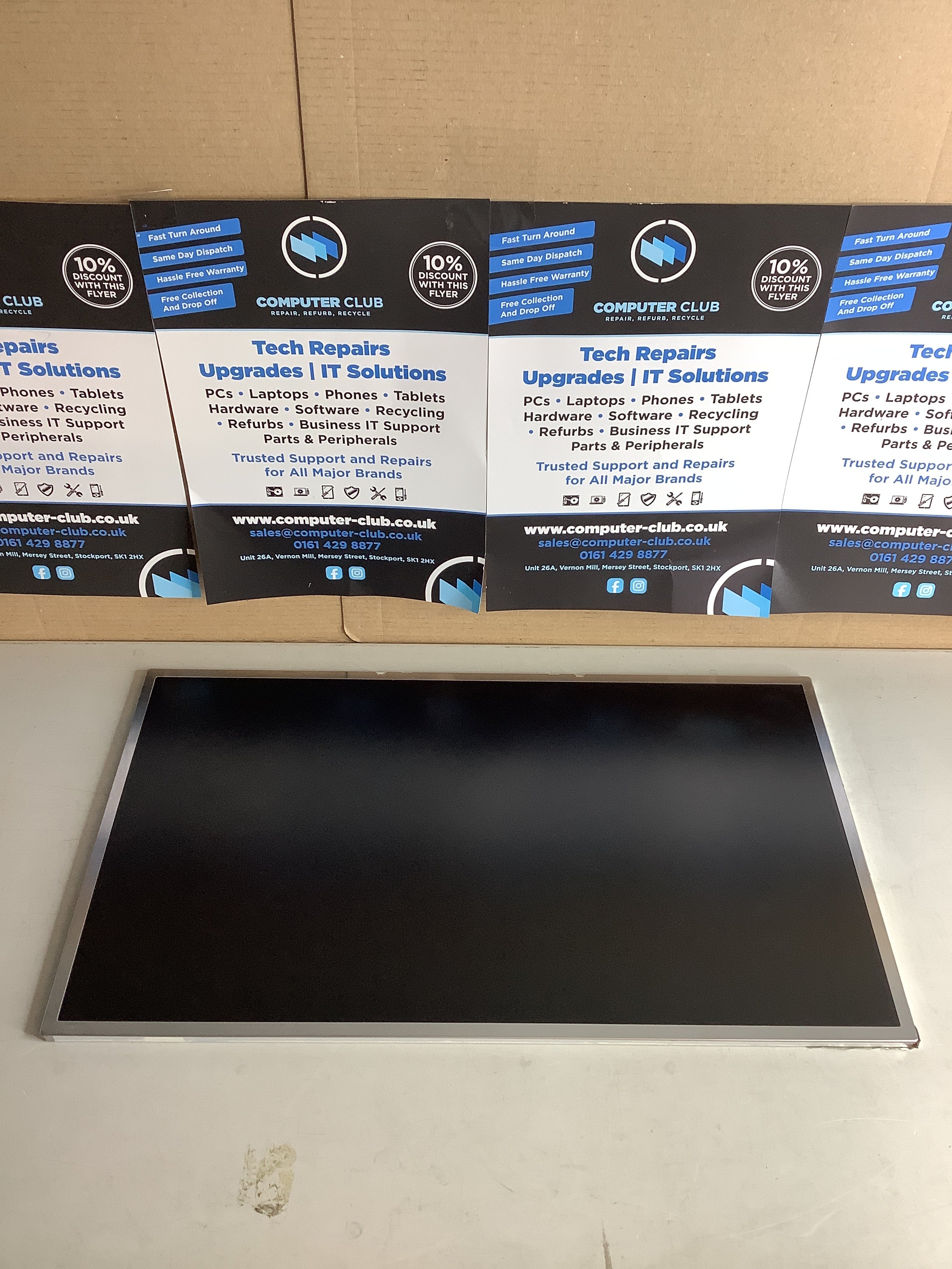 B156RW01 V.1 laptop screen