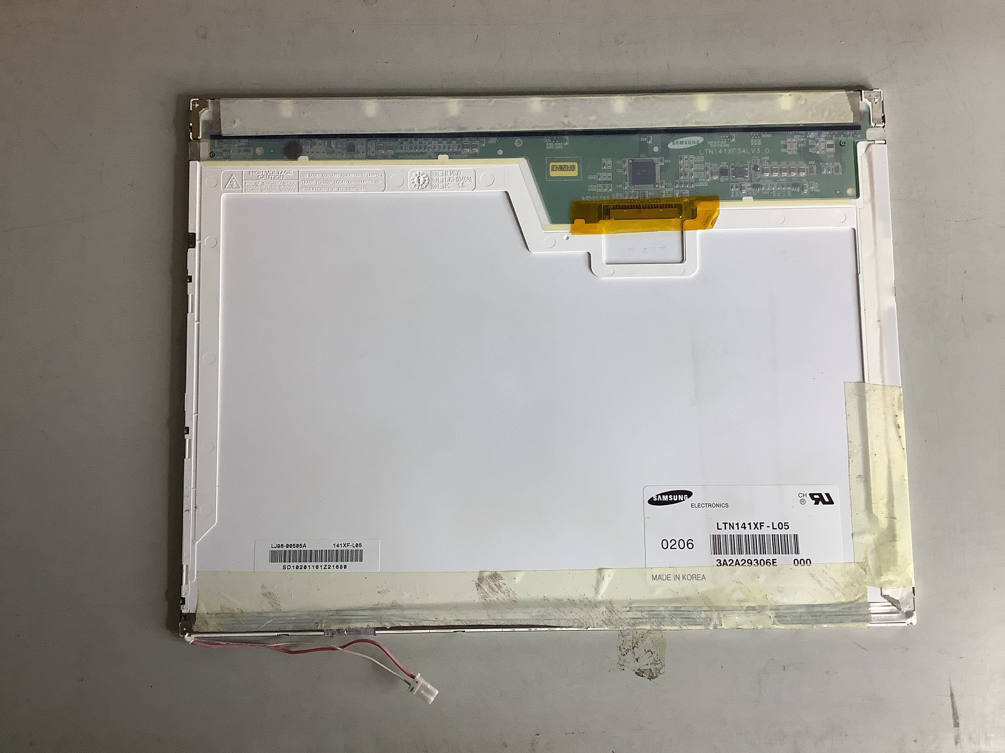 LTN141XF-L05 laptop screen image 3