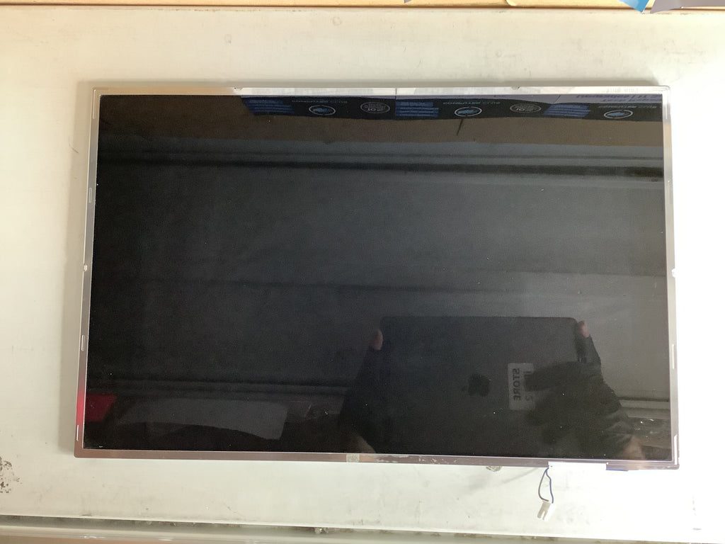 LP171WU3 (TL)(A2) laptop screen image 2