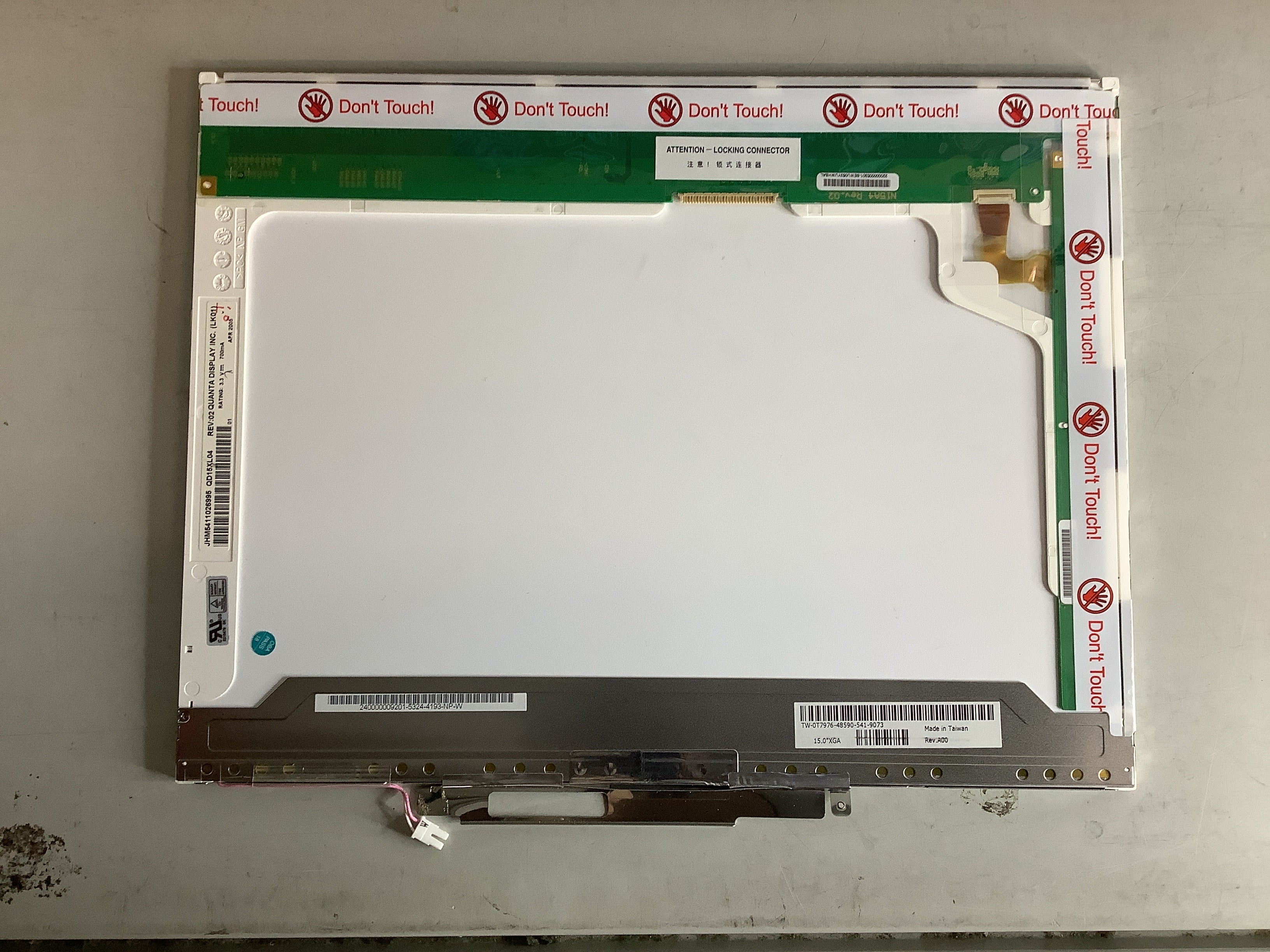 QD15XL04 REV:02 laptop screen image 3
