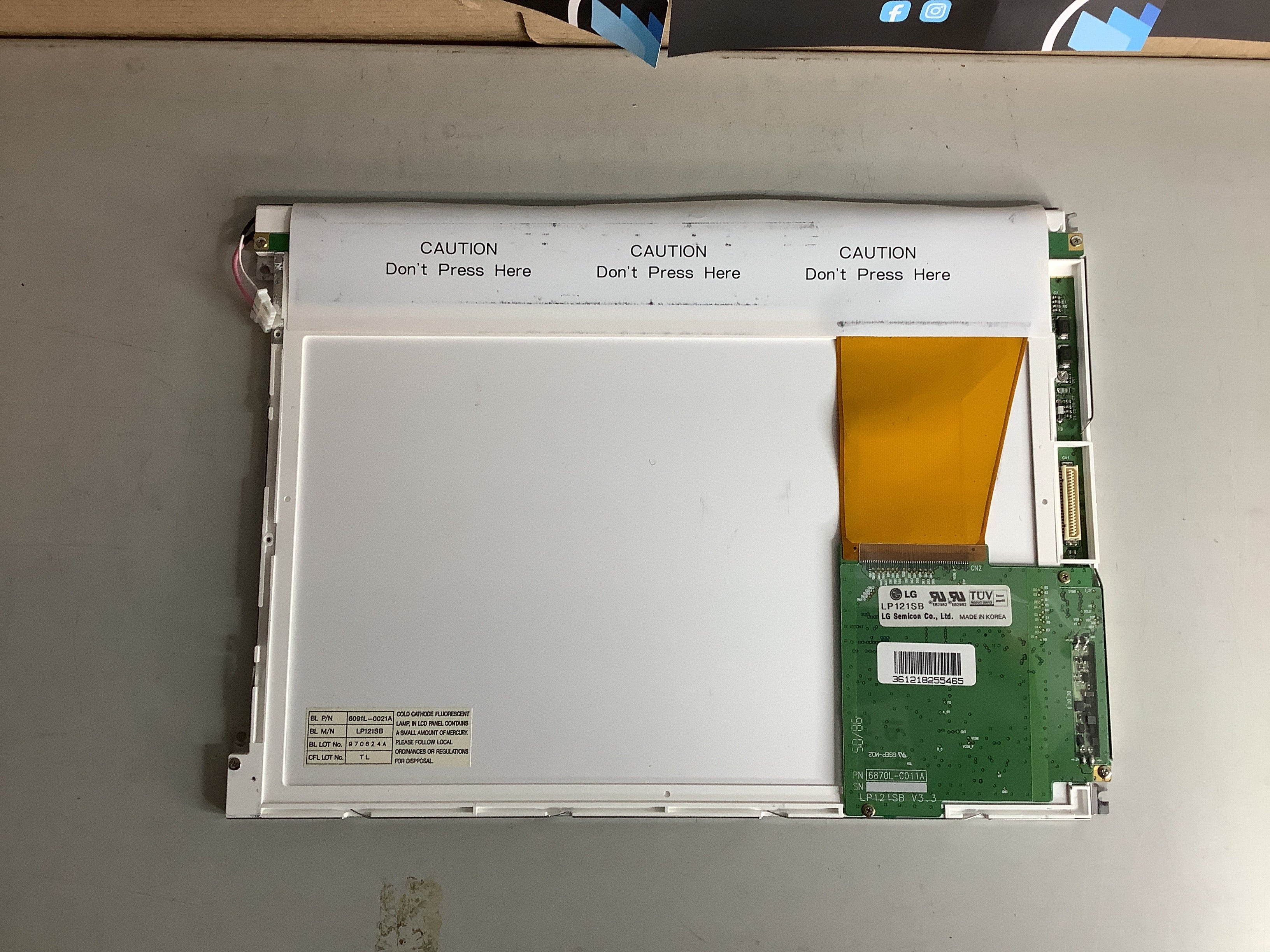 LP121SB V3.3 laptop screen image 3