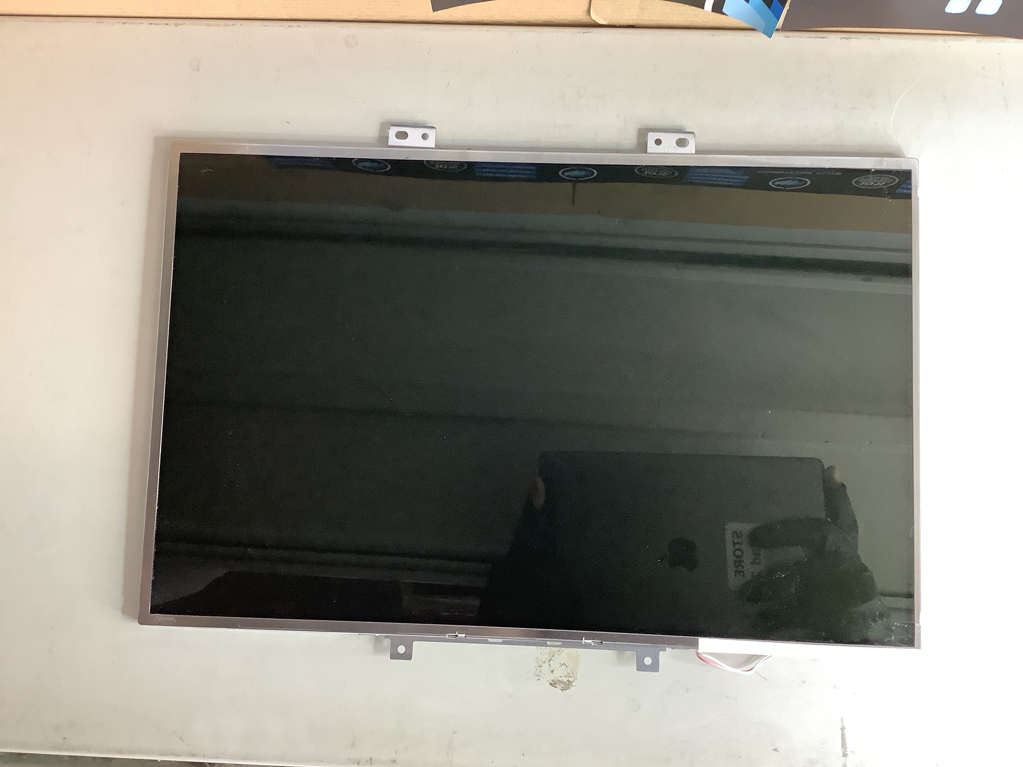B154EW02 V.7 laptop screen image 2