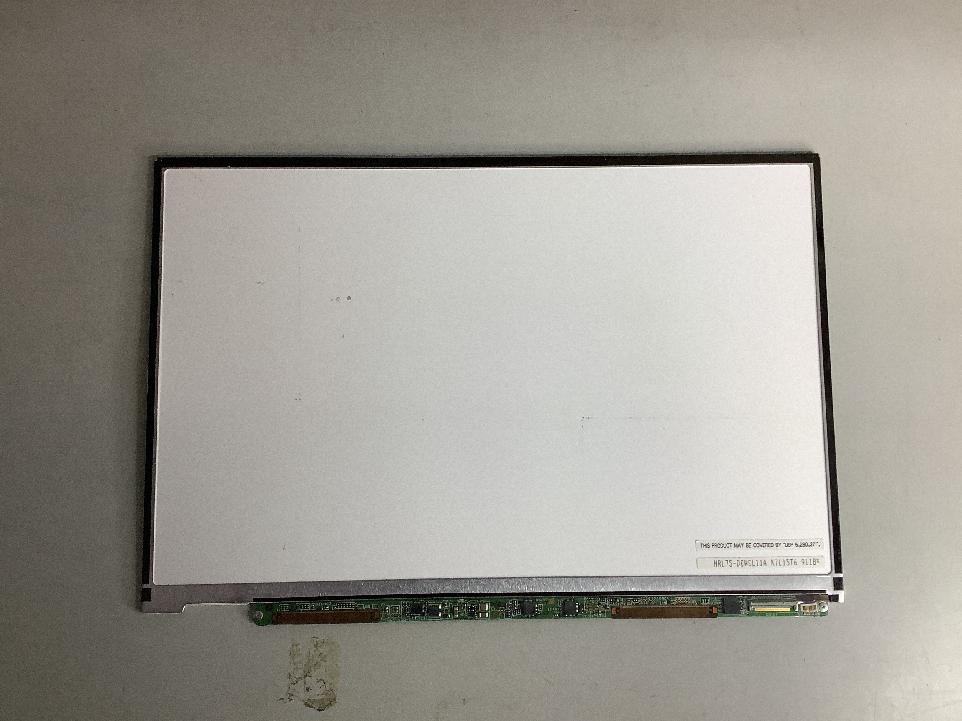 G33C00047210 laptop screen image 2
