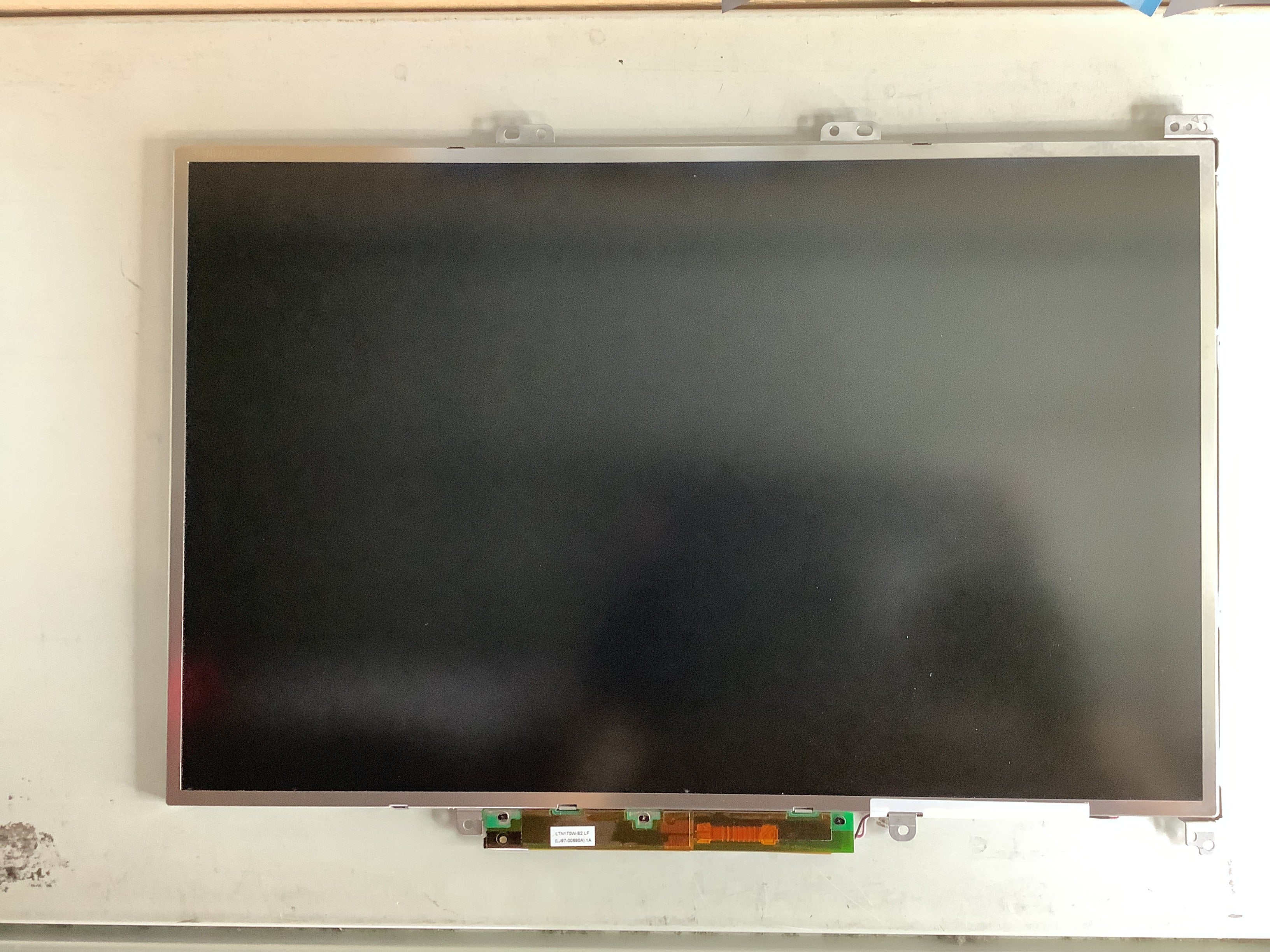 LTN170U1-L01 laptop screen image 2
