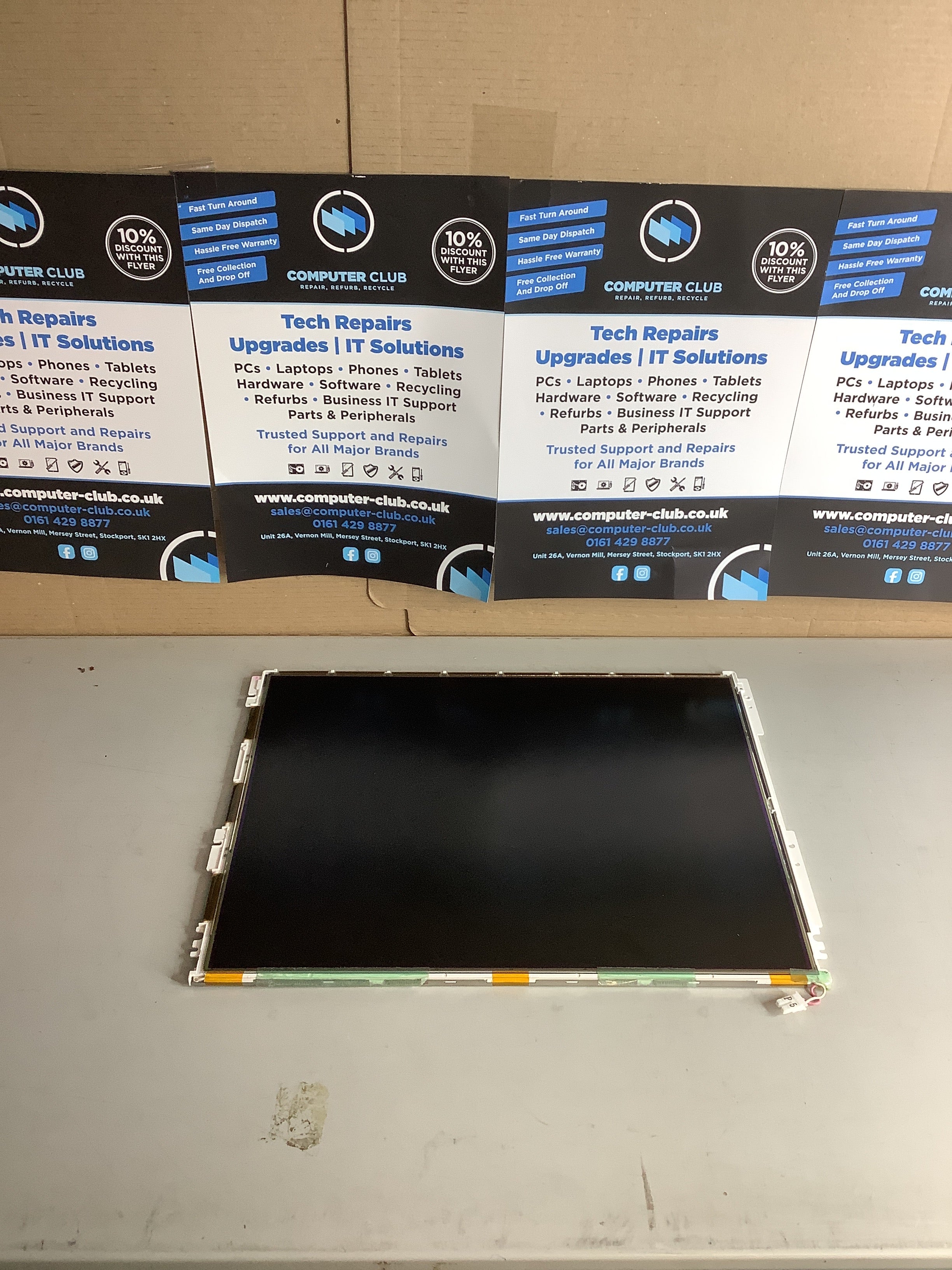 LQ121X1LS52 laptop screen
