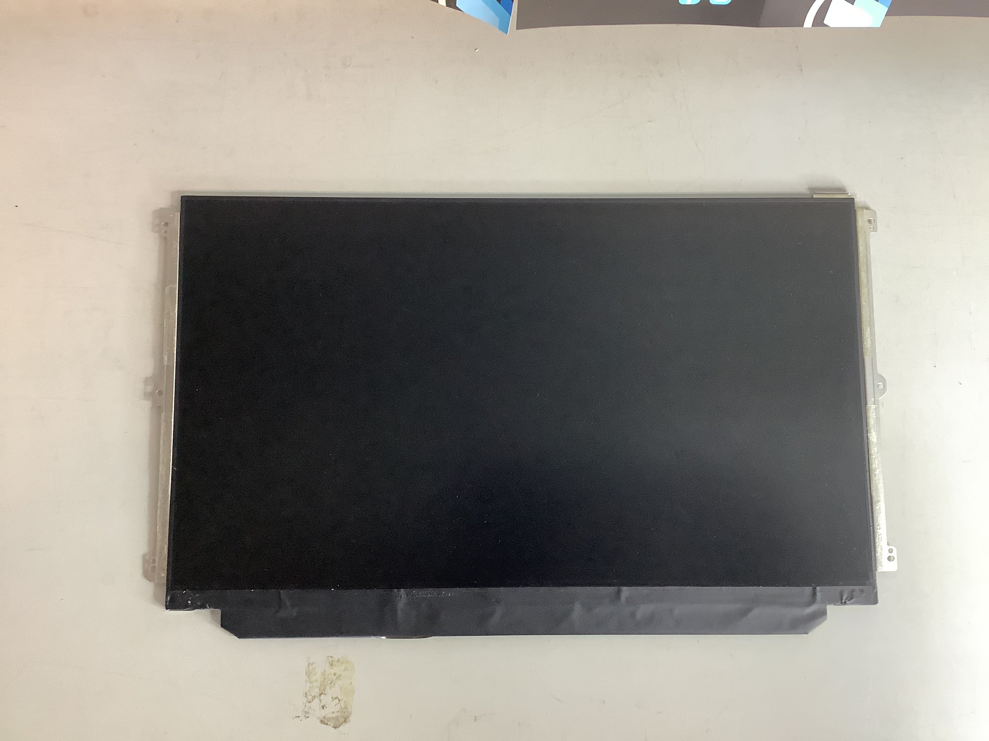 B125HAN02 .2 laptop screen image 2