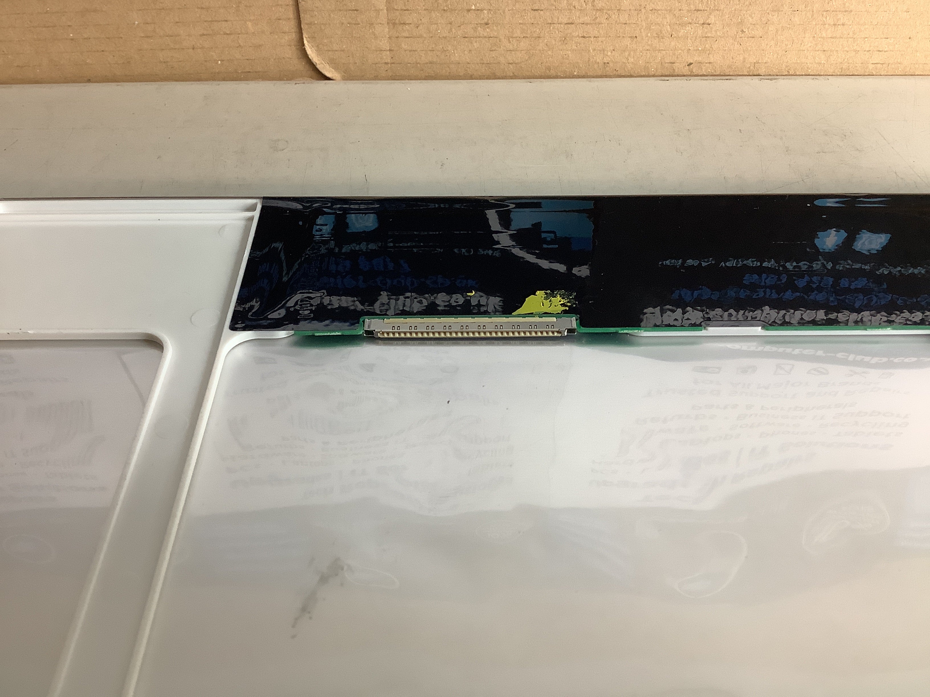 TX39D80VC1GAA laptop screen image 5