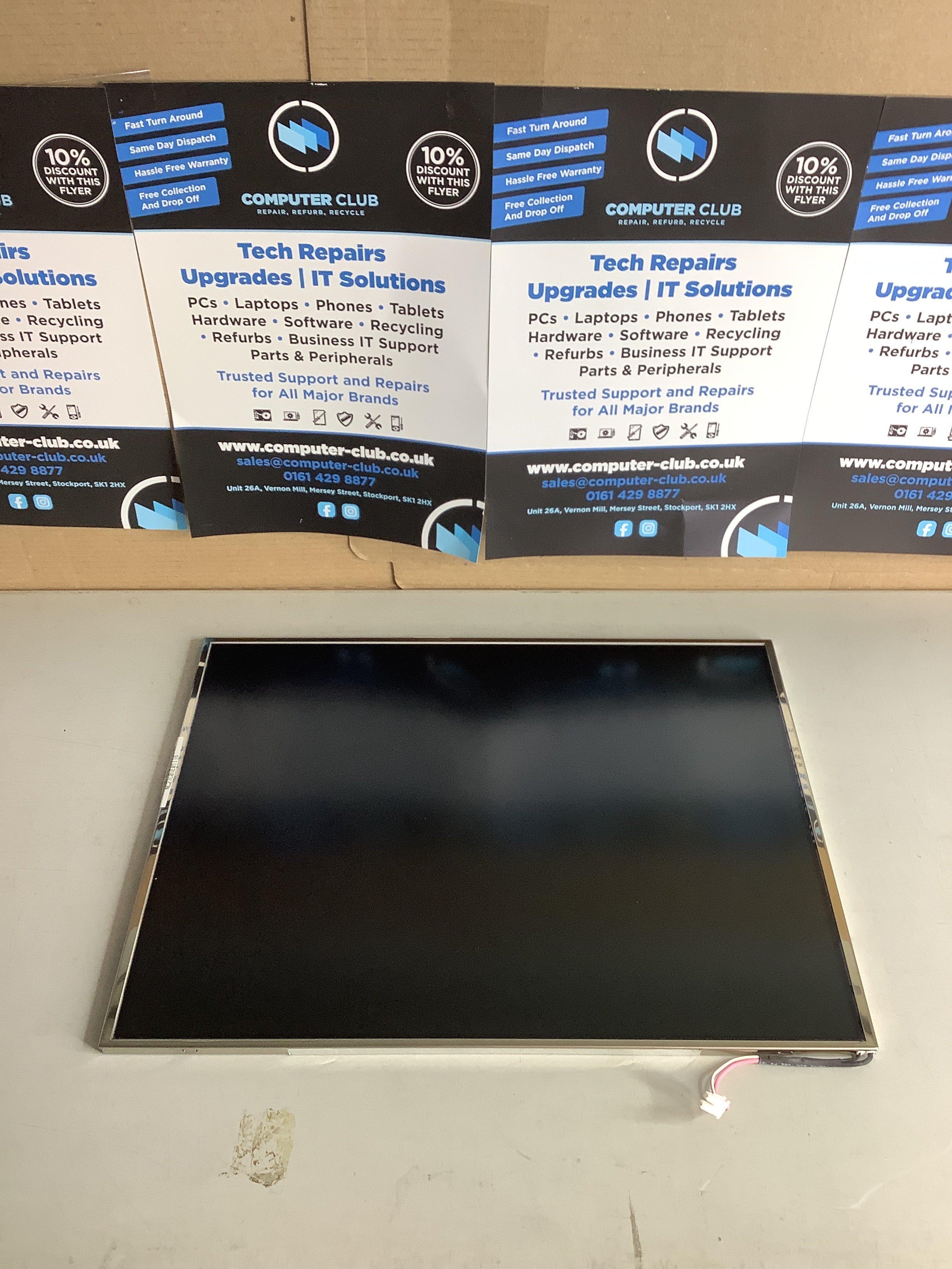 UB133X01 laptop screen