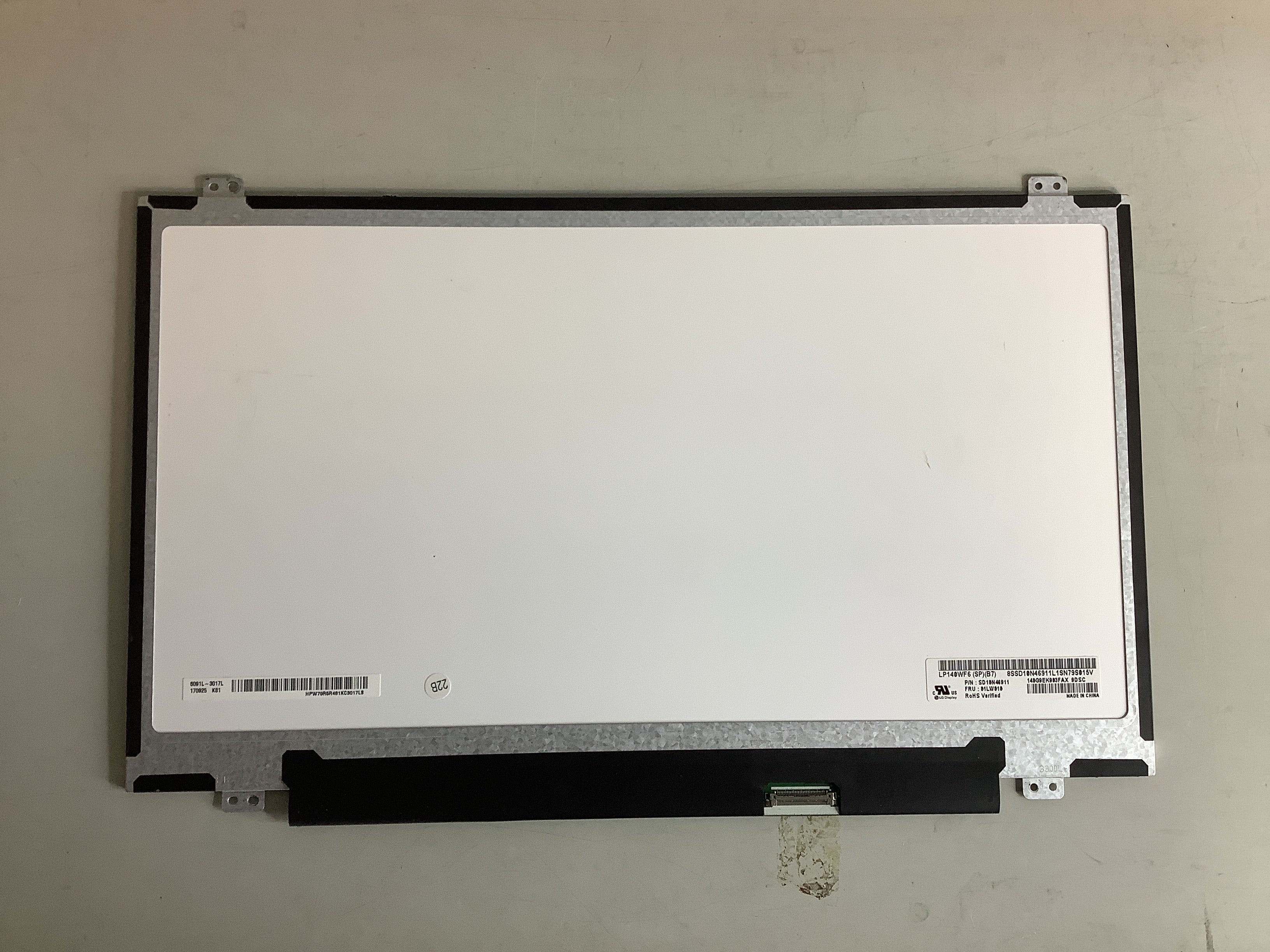 LP140WF6 (SP)(B7) laptop screen image 3