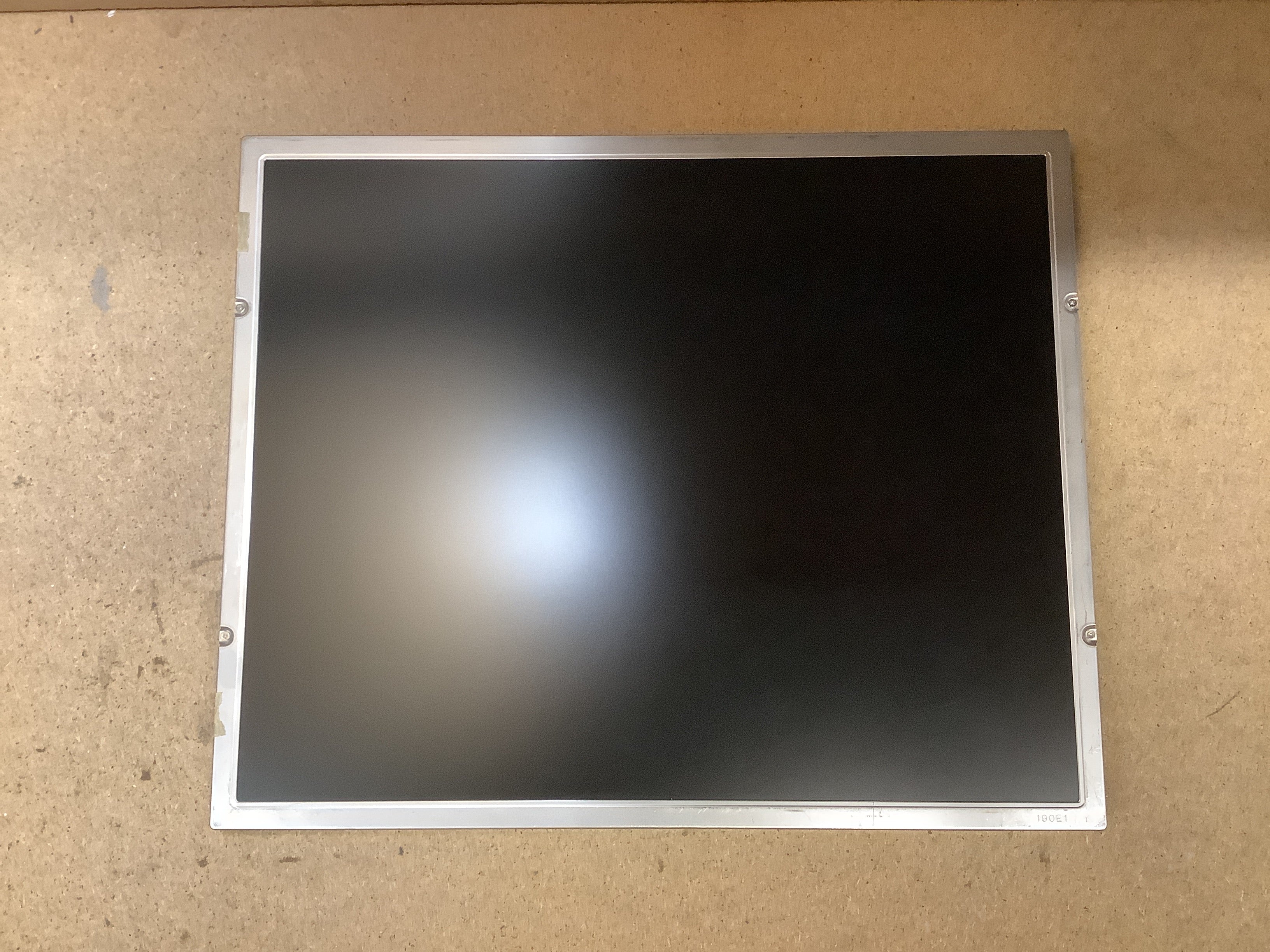 LTM190E1-L03 laptop screen image 6