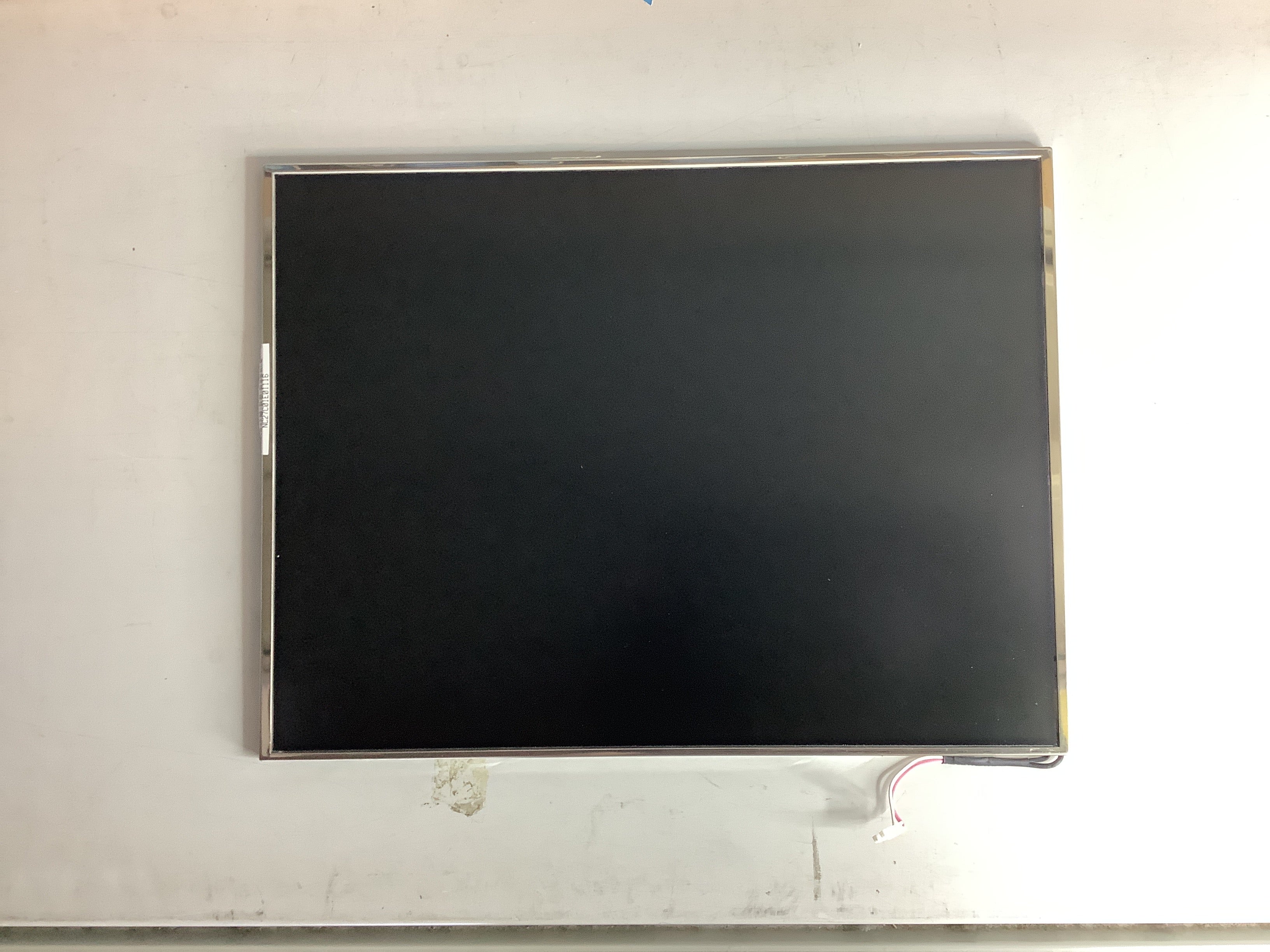 UB133X01 laptop screen image 2