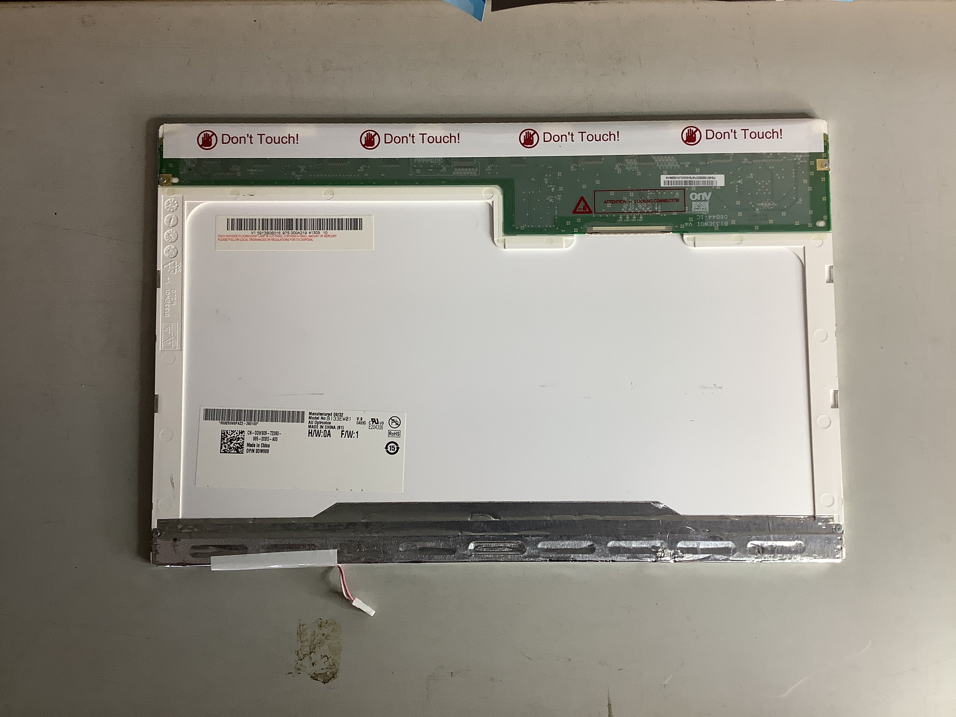 B133EW01 laptop screen image 3