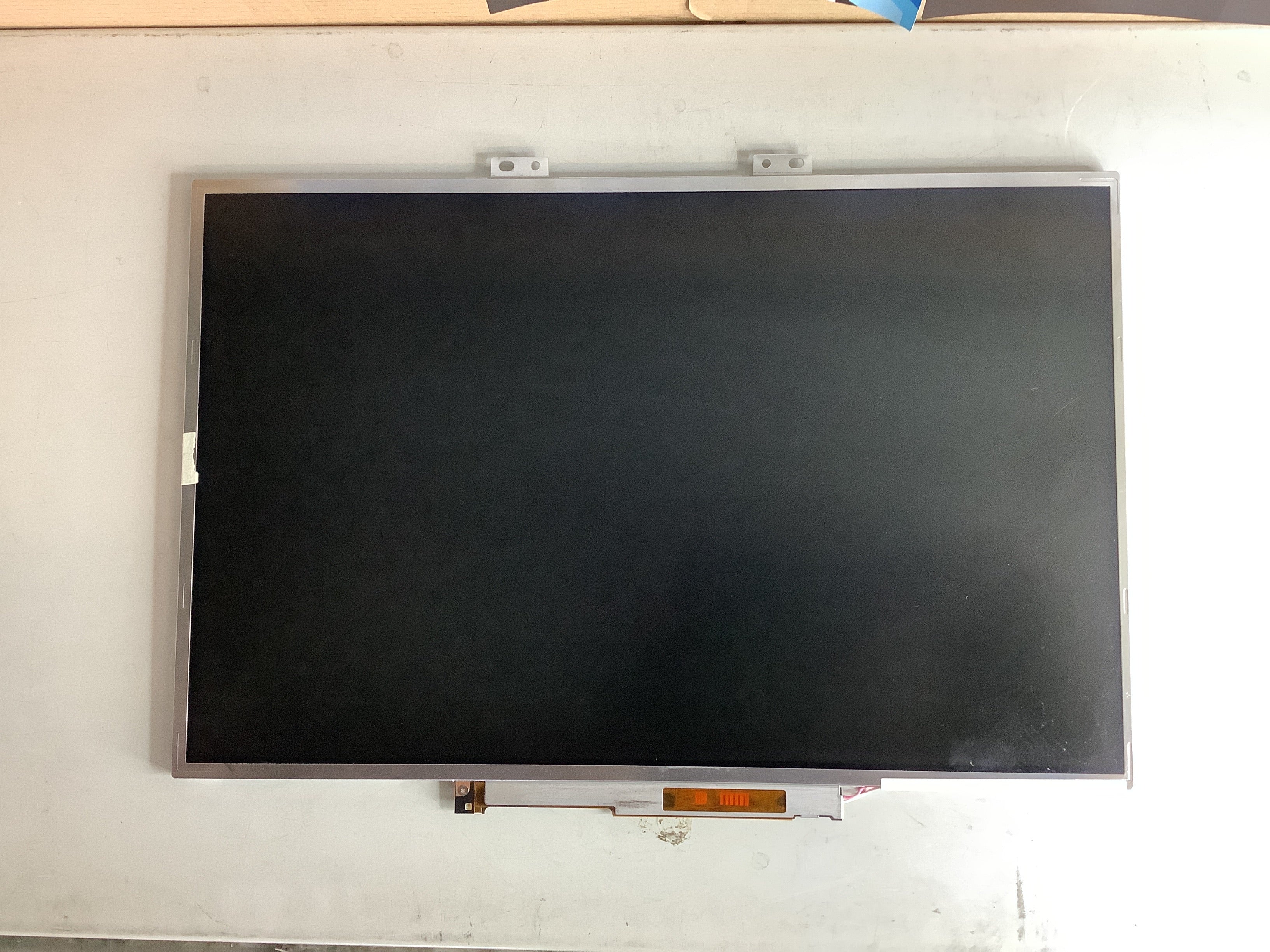 LTN154U2-L06 laptop screen image 8