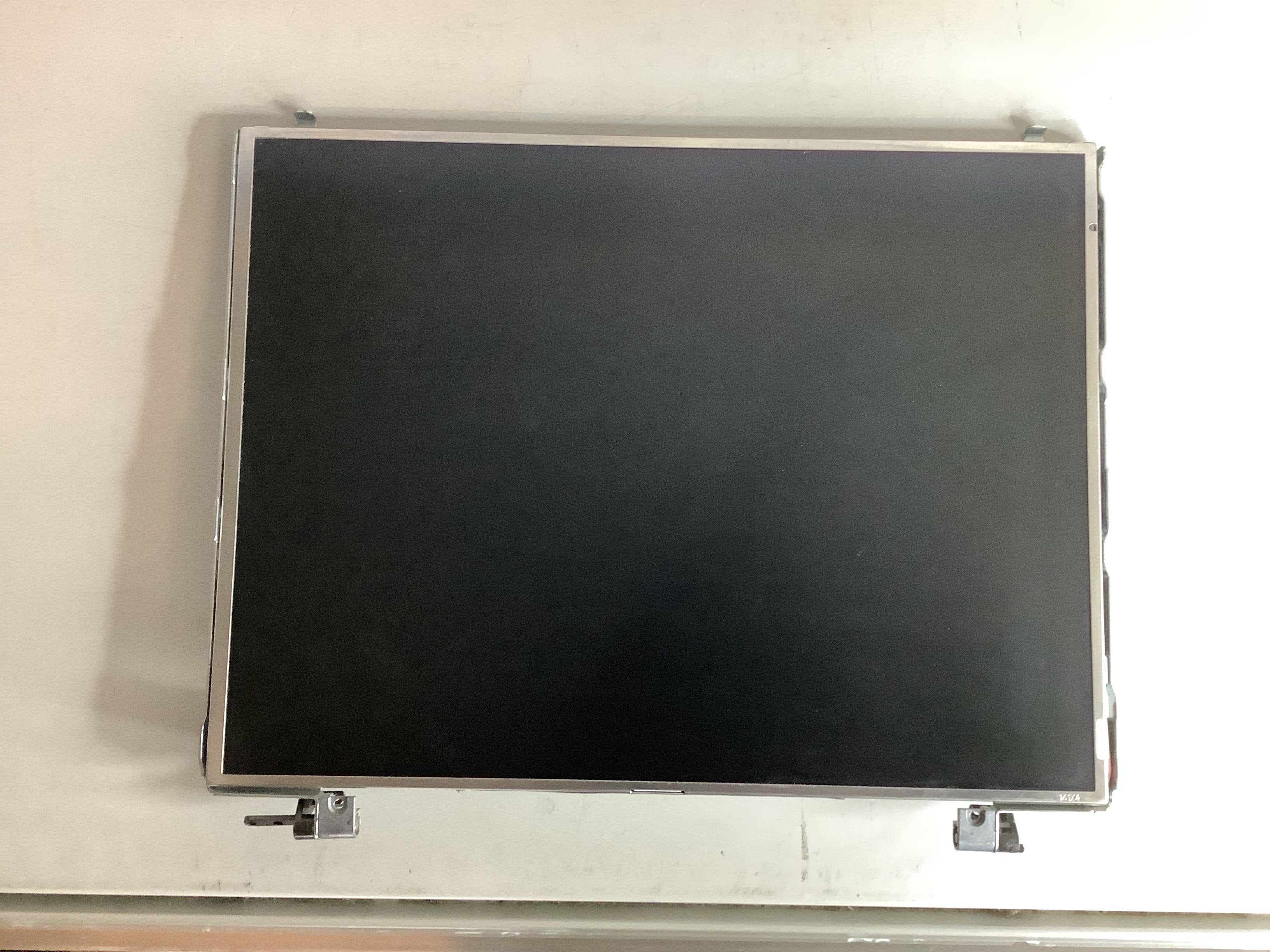 LT141X4-156 laptop screen image 2