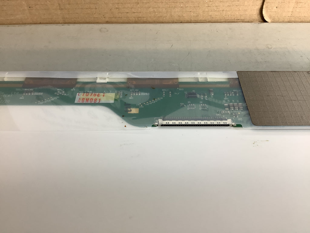 LP154WX4 (TL)(C5) laptop screen image 10