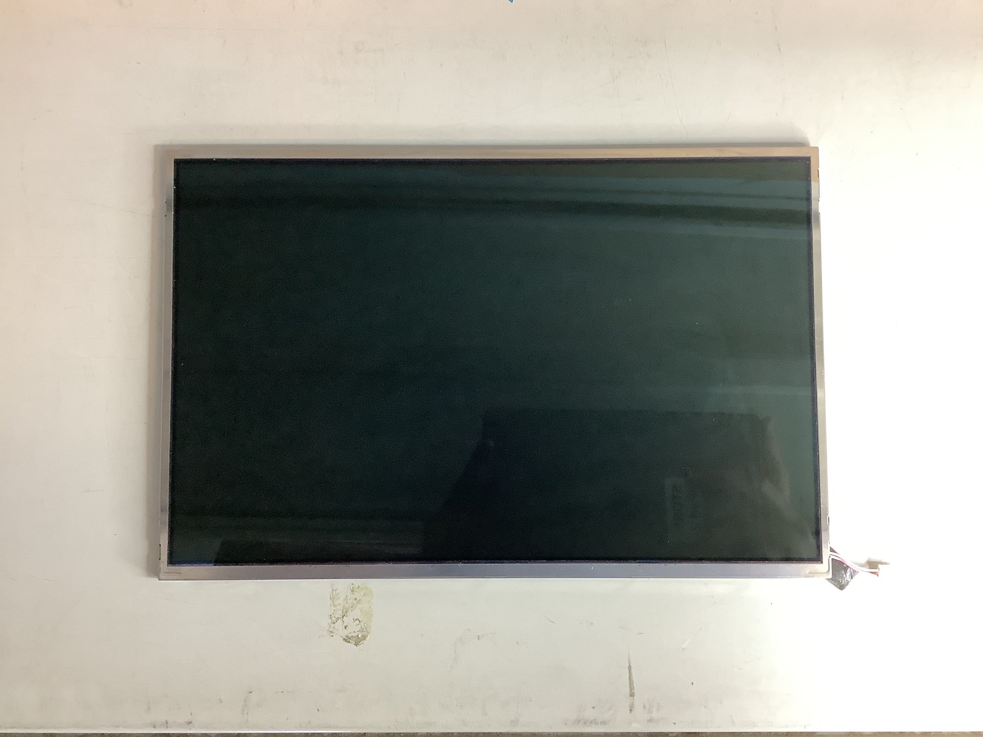 LTD133EX2X laptop screen image 2