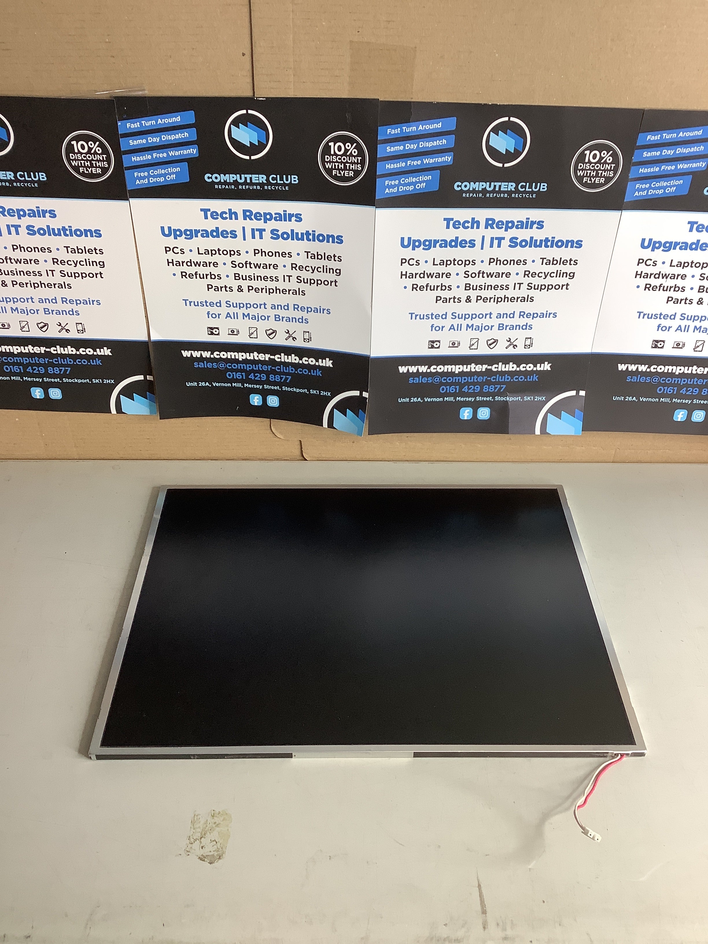 CP115323-01 03A laptop screen