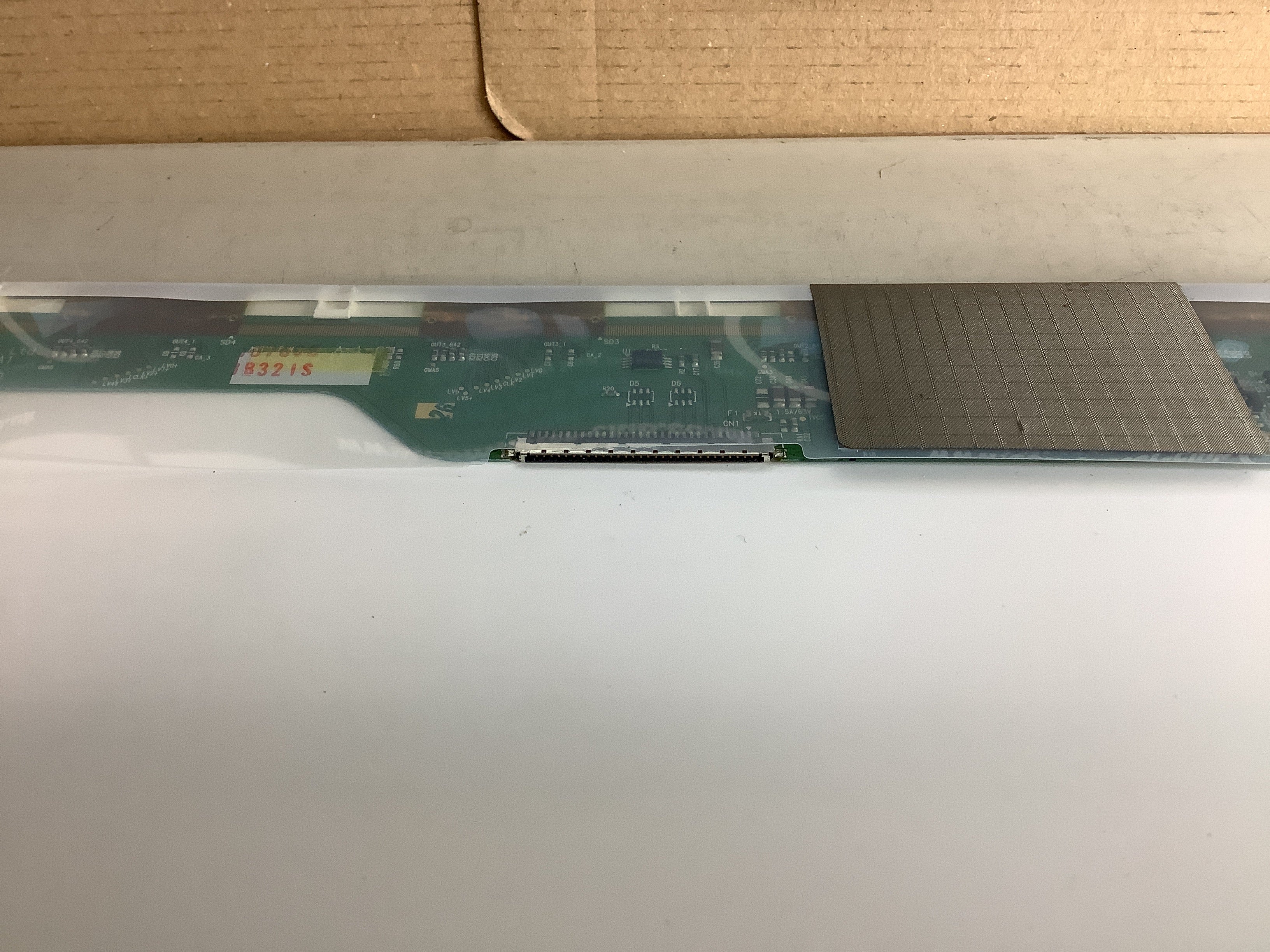 LP154WX4 (TL)(C3) laptop screen image 6