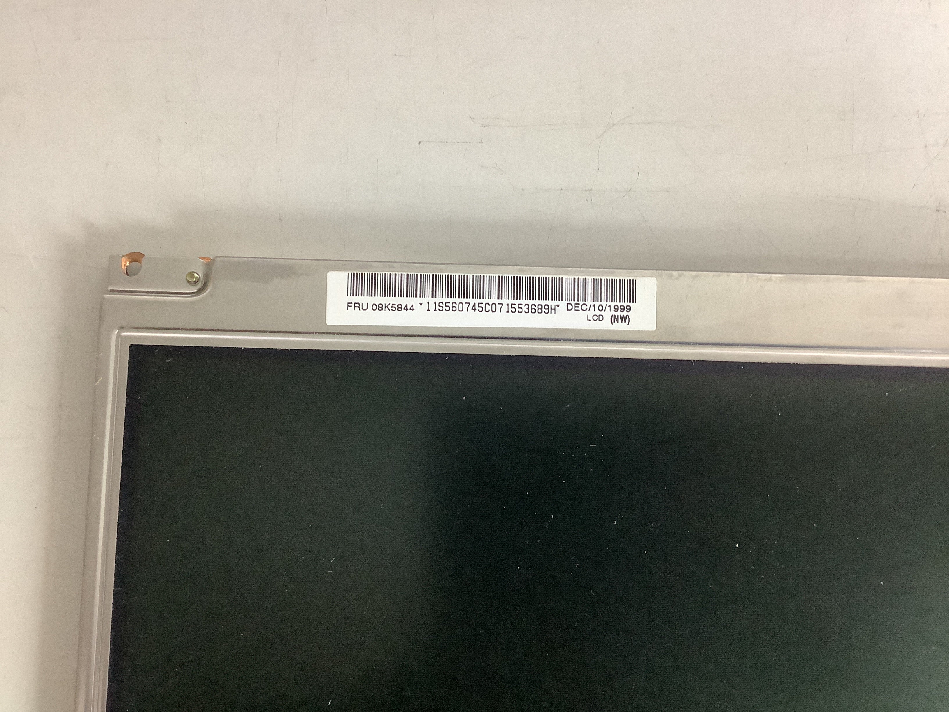 TM121SV-02L01 laptop screen image 5