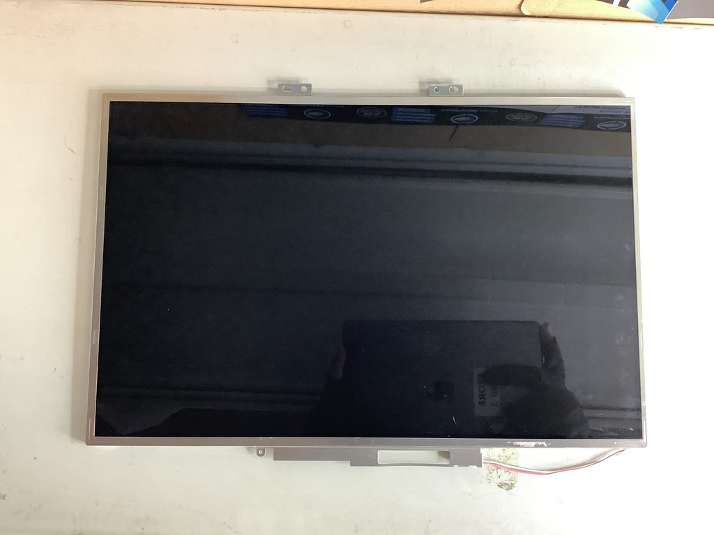 LTN154W1-L01 laptop screen image 2