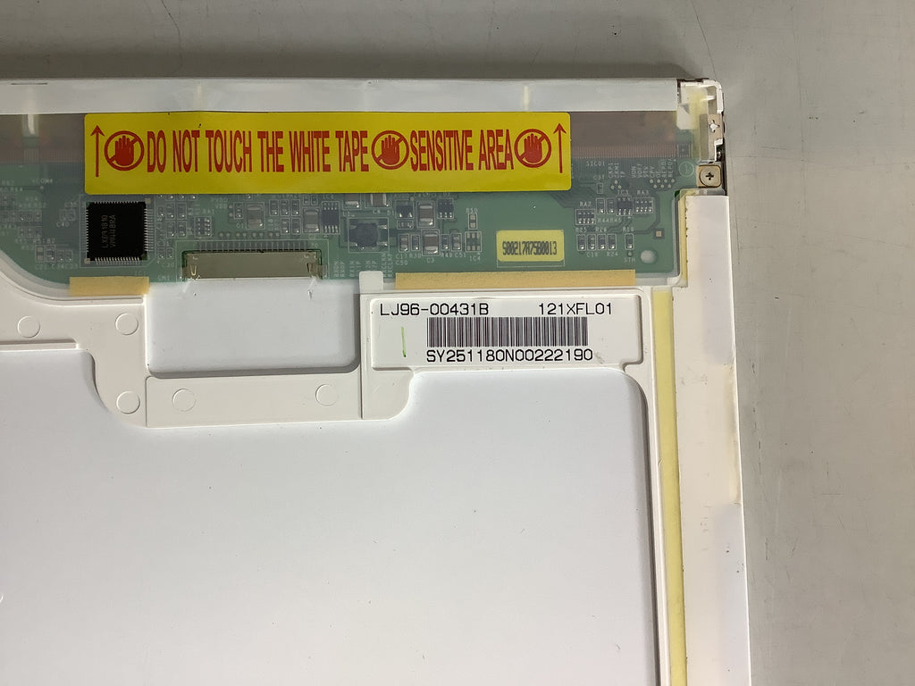 LTN121XF-L01 laptop screen image 10