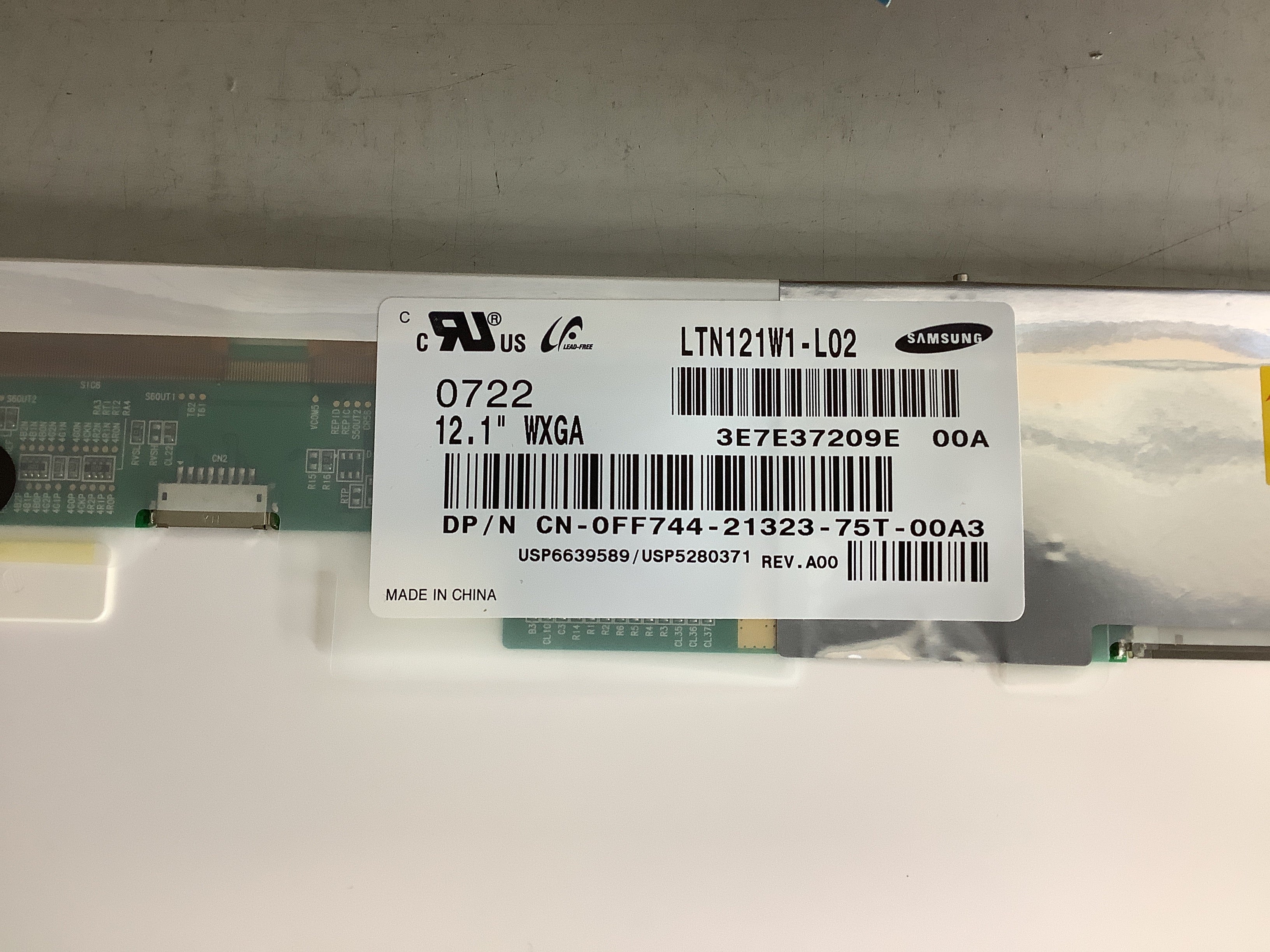 LTN121W1-L02 laptop screen image 4