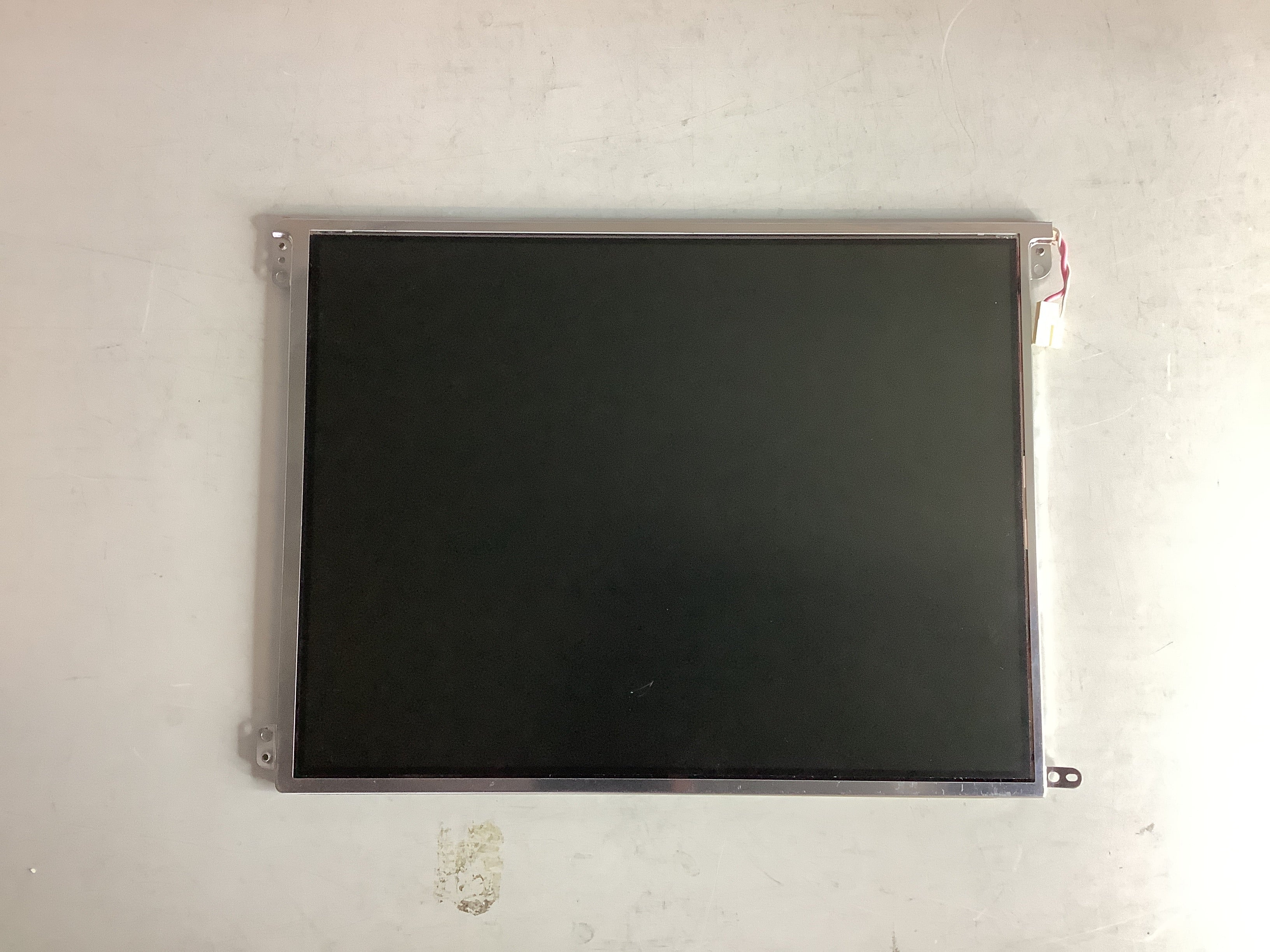 LTM10C348 laptop screen image 2
