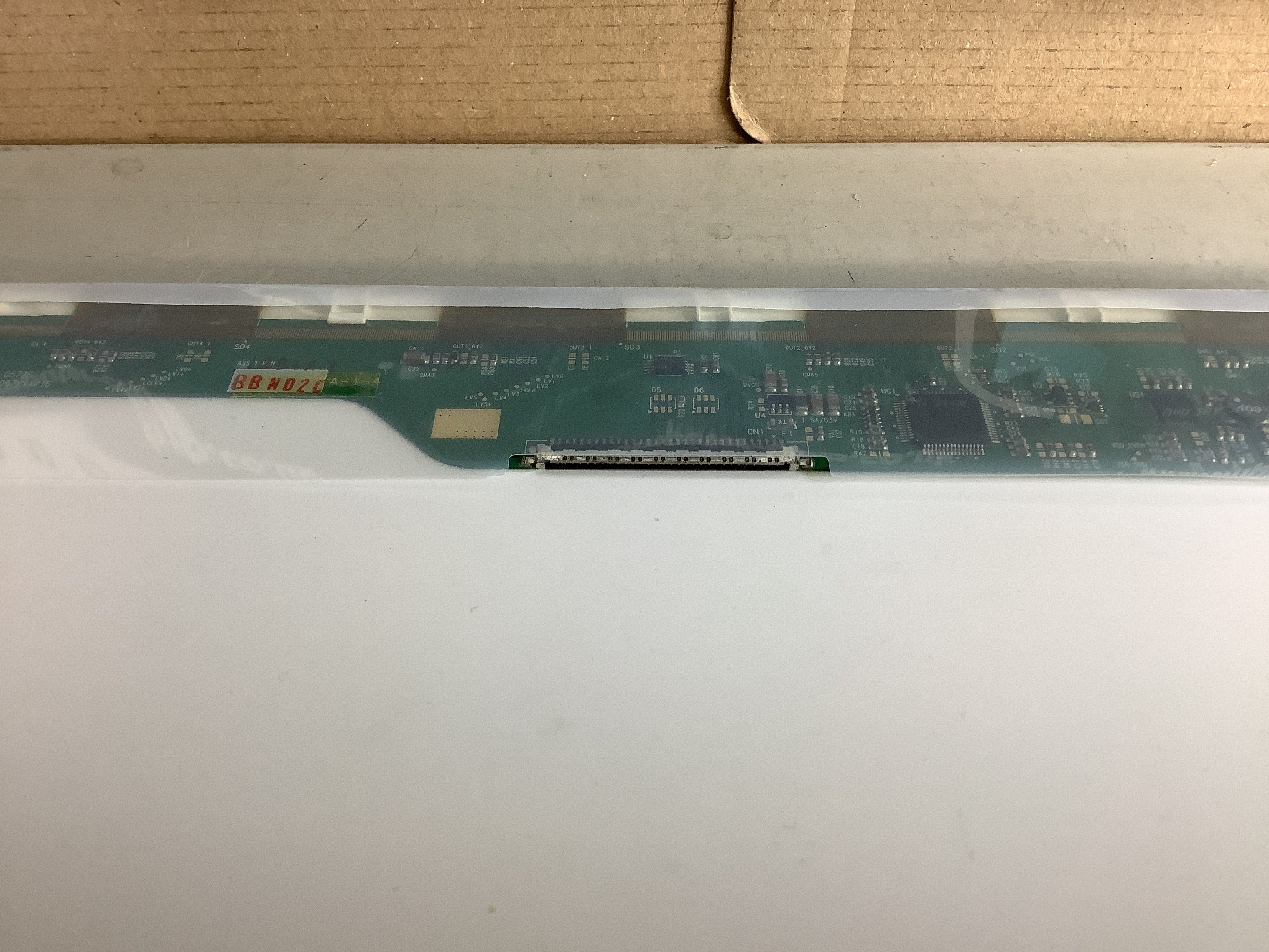 LP154WX4 (TL)(C8) laptop screen image 6