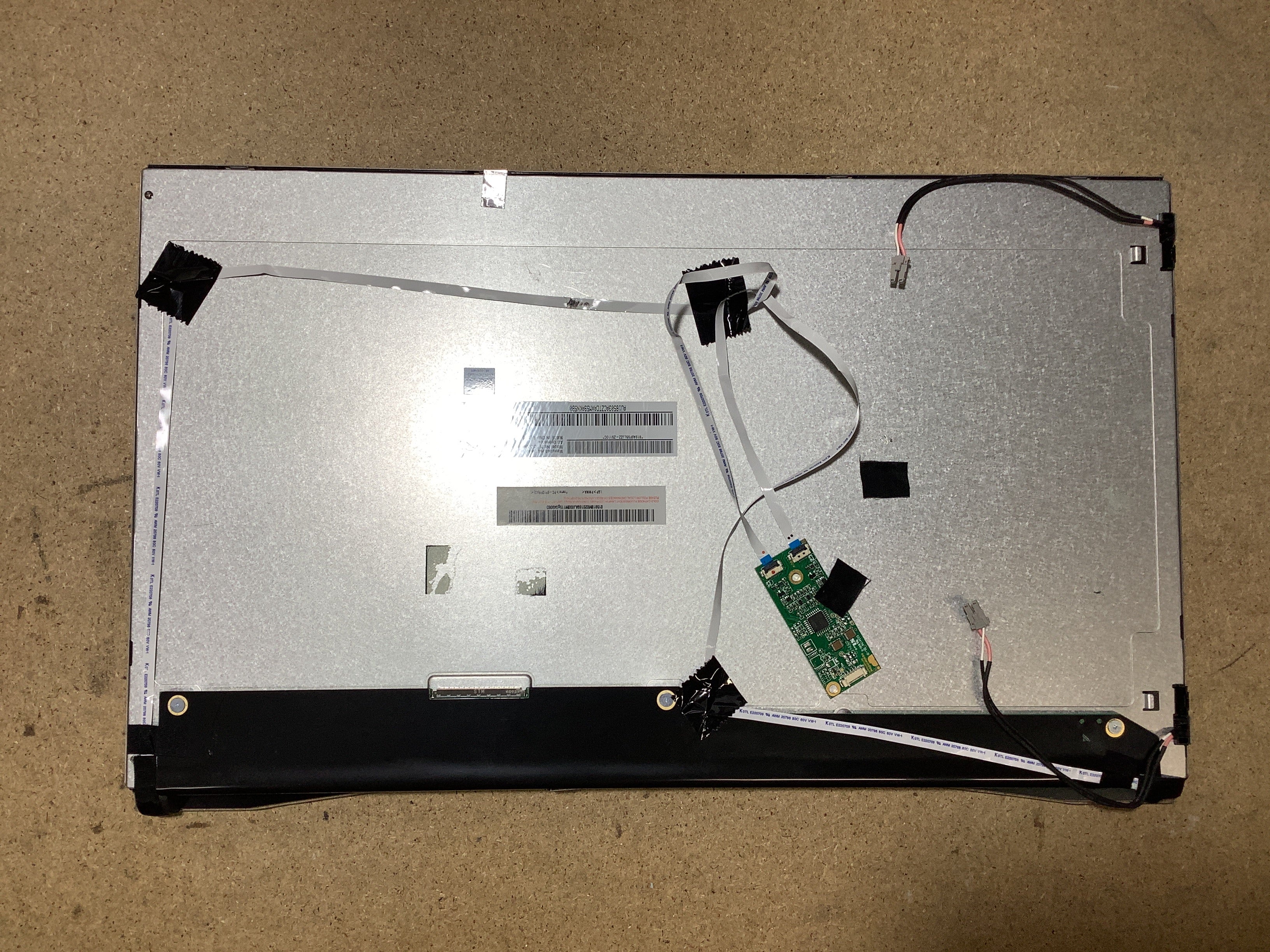 M185XW01 V.2 laptop screen image 3