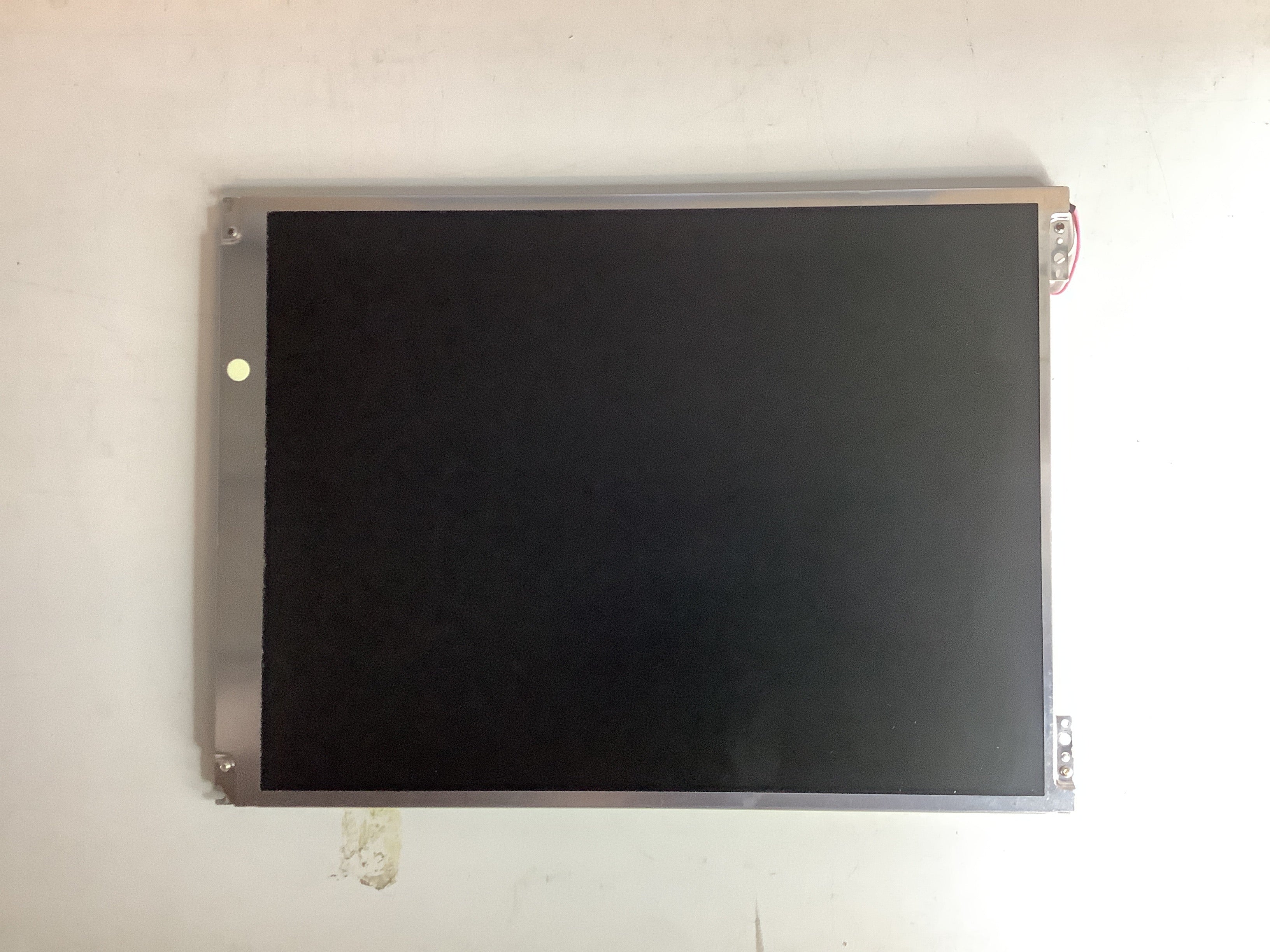 LTM12C283 laptop screen image 2