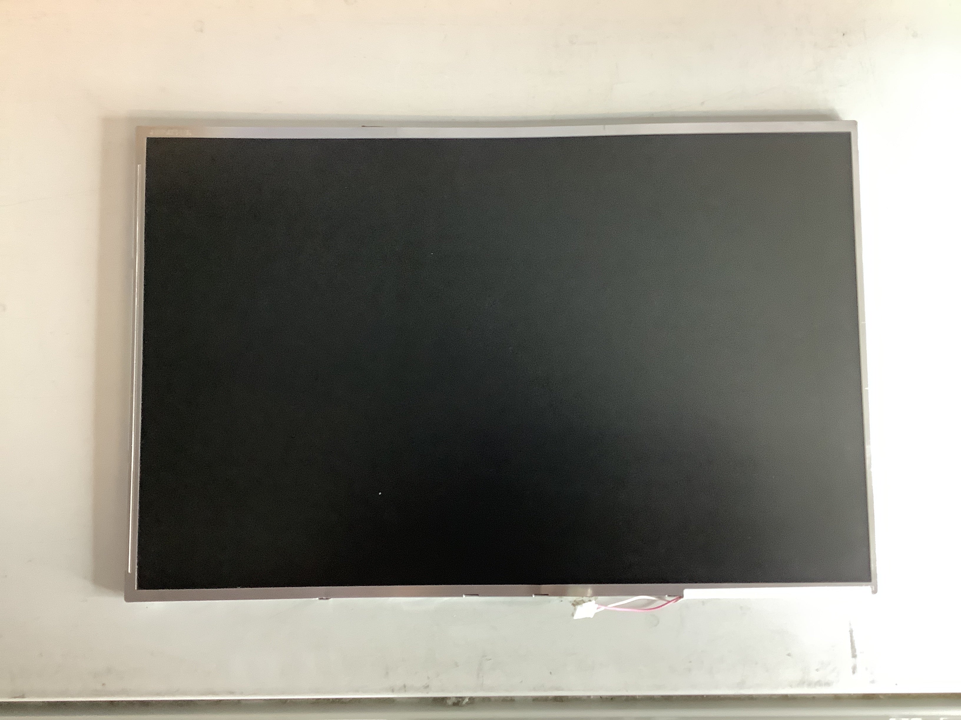 LTN154X3-L06 laptop screen image 2