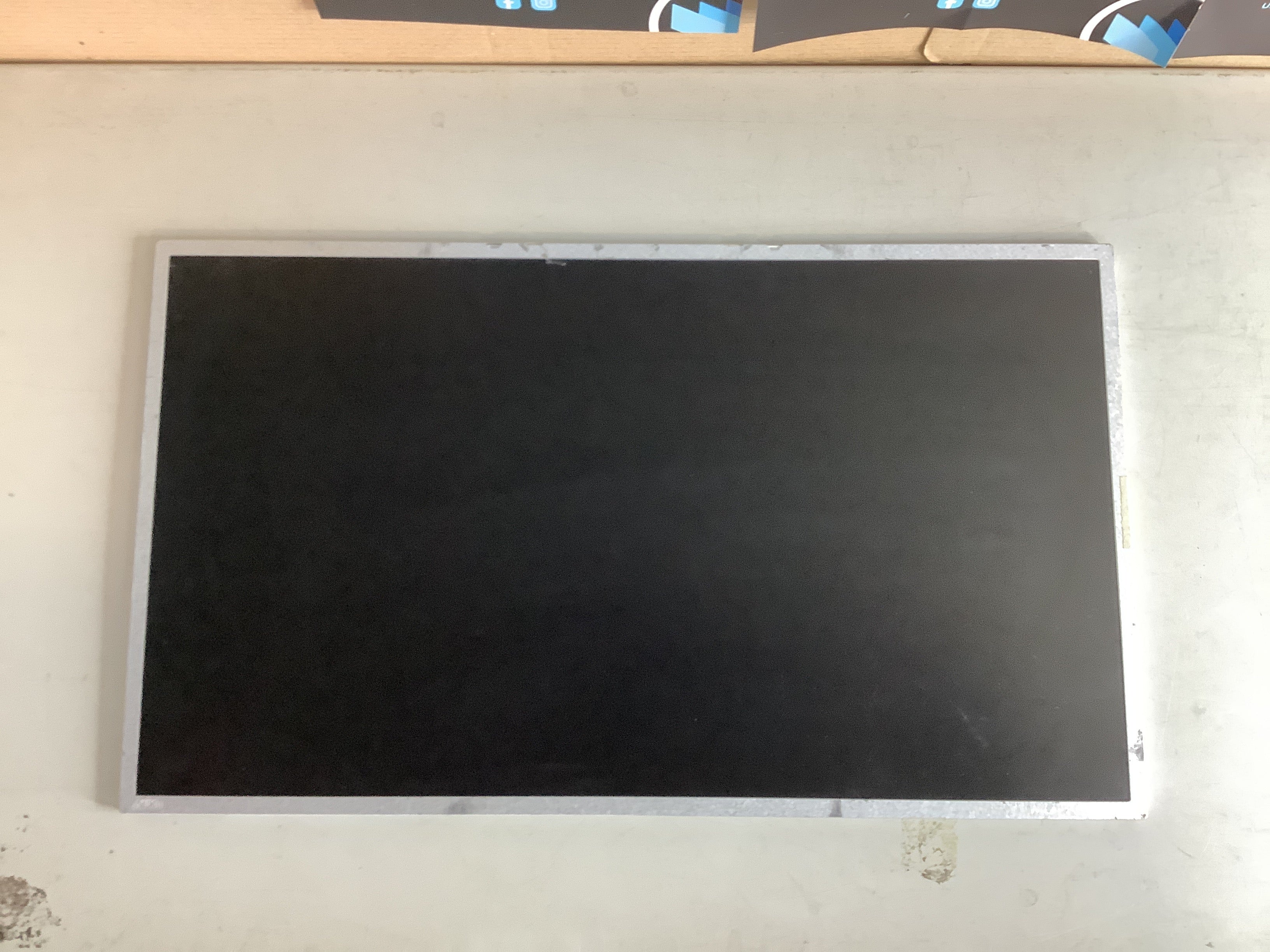 B156XW02 V.3 laptop screen image 2