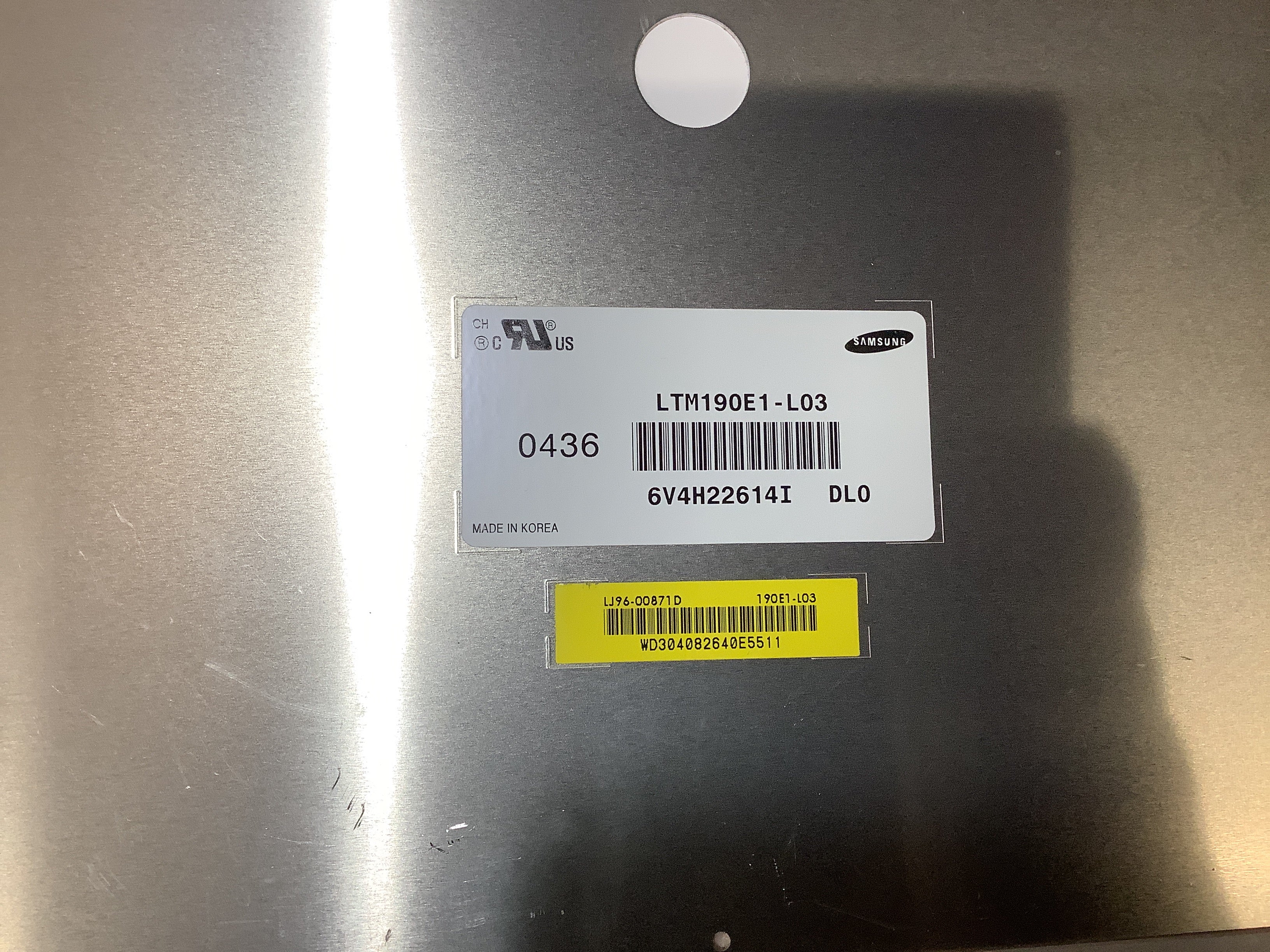 LTM190E1-L03 laptop screen image 8