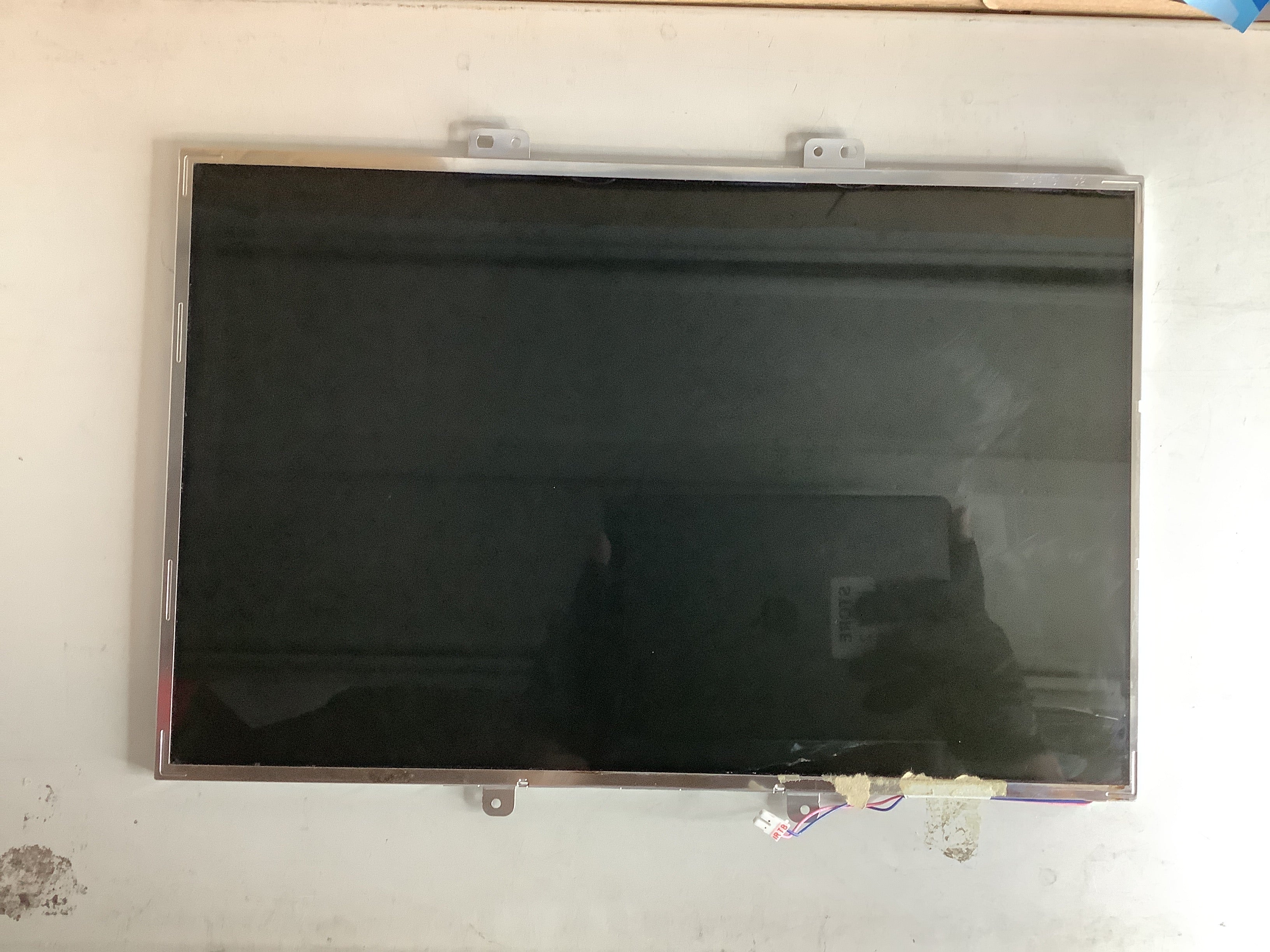 LP154W01 (A3)(K3) laptop screen image 8