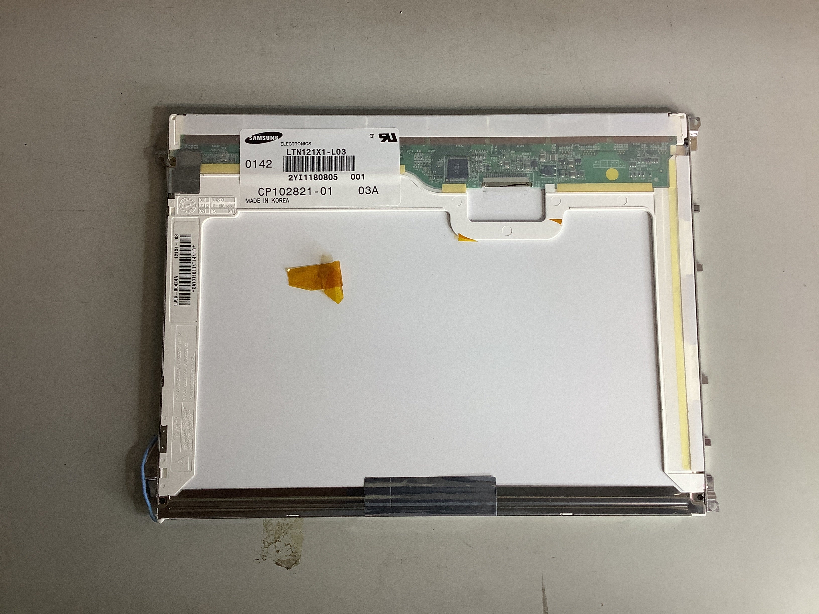 LTN121X1-L03 laptop screen image 3