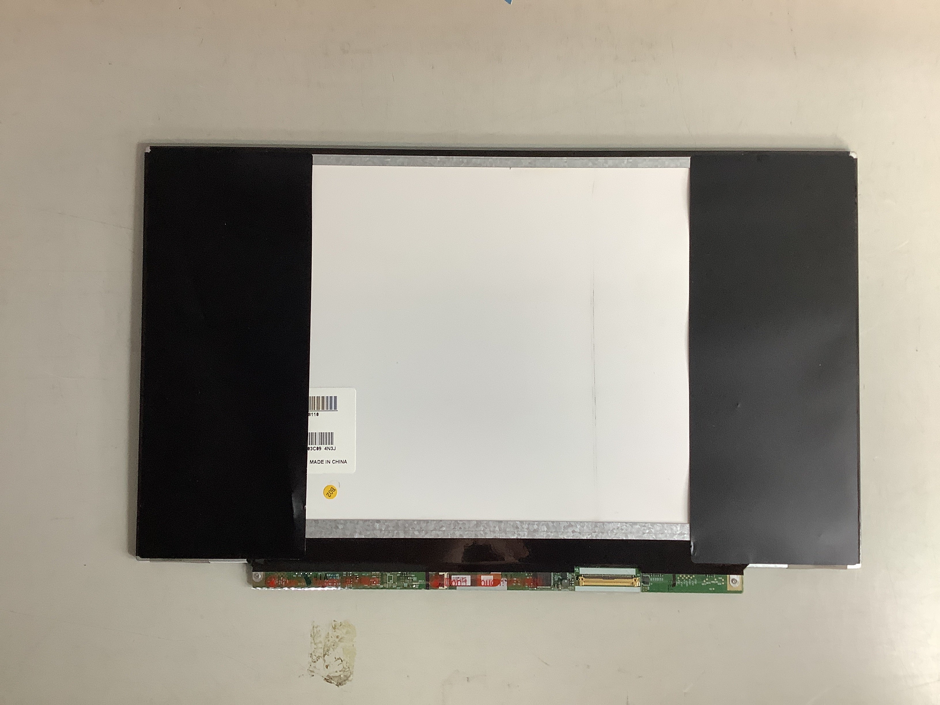 LP133WH2 (TL)(M4) laptop screen image 3