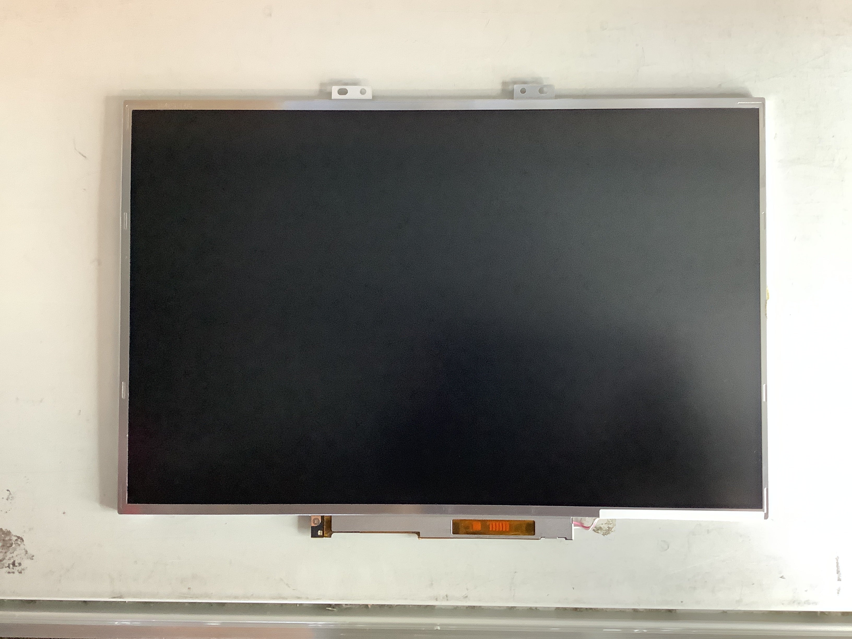 LTN154P3-L05 laptop screen image 2