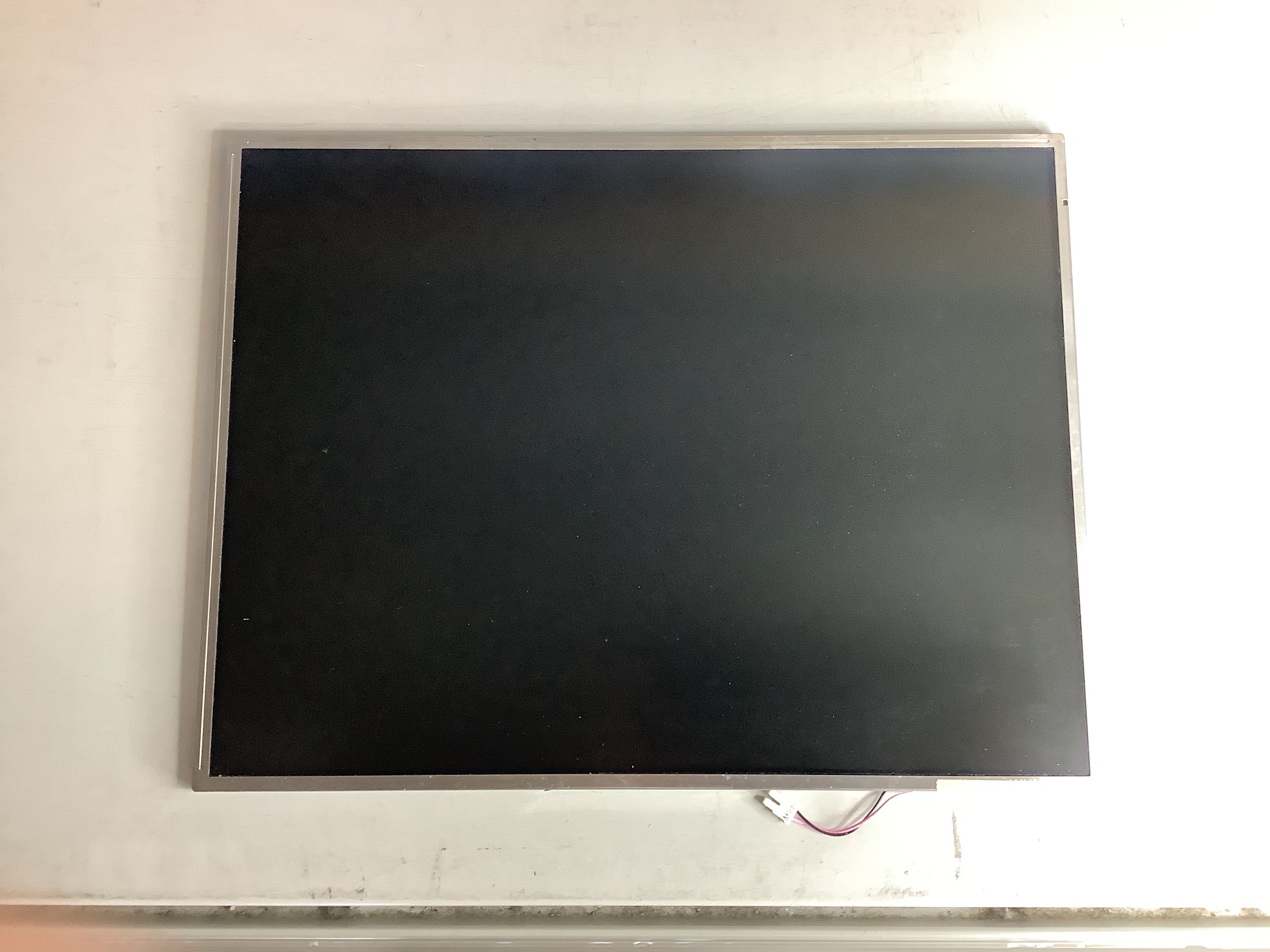 HT14X19 - 100 laptop screen image 2