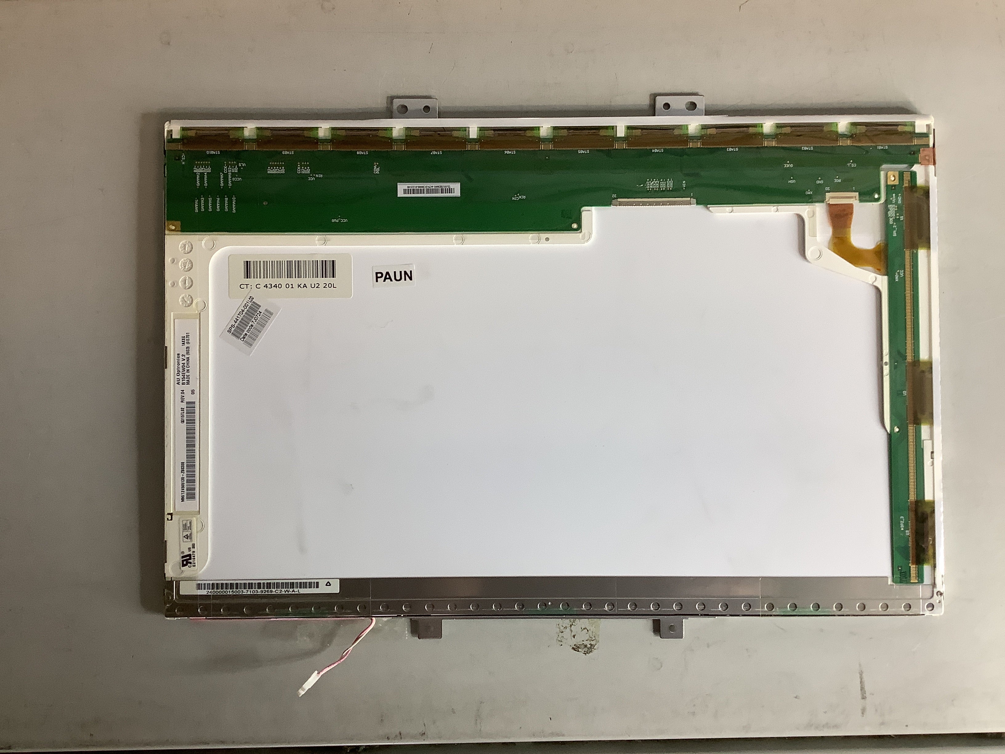 B154EW04 V.2 laptop screen image 3