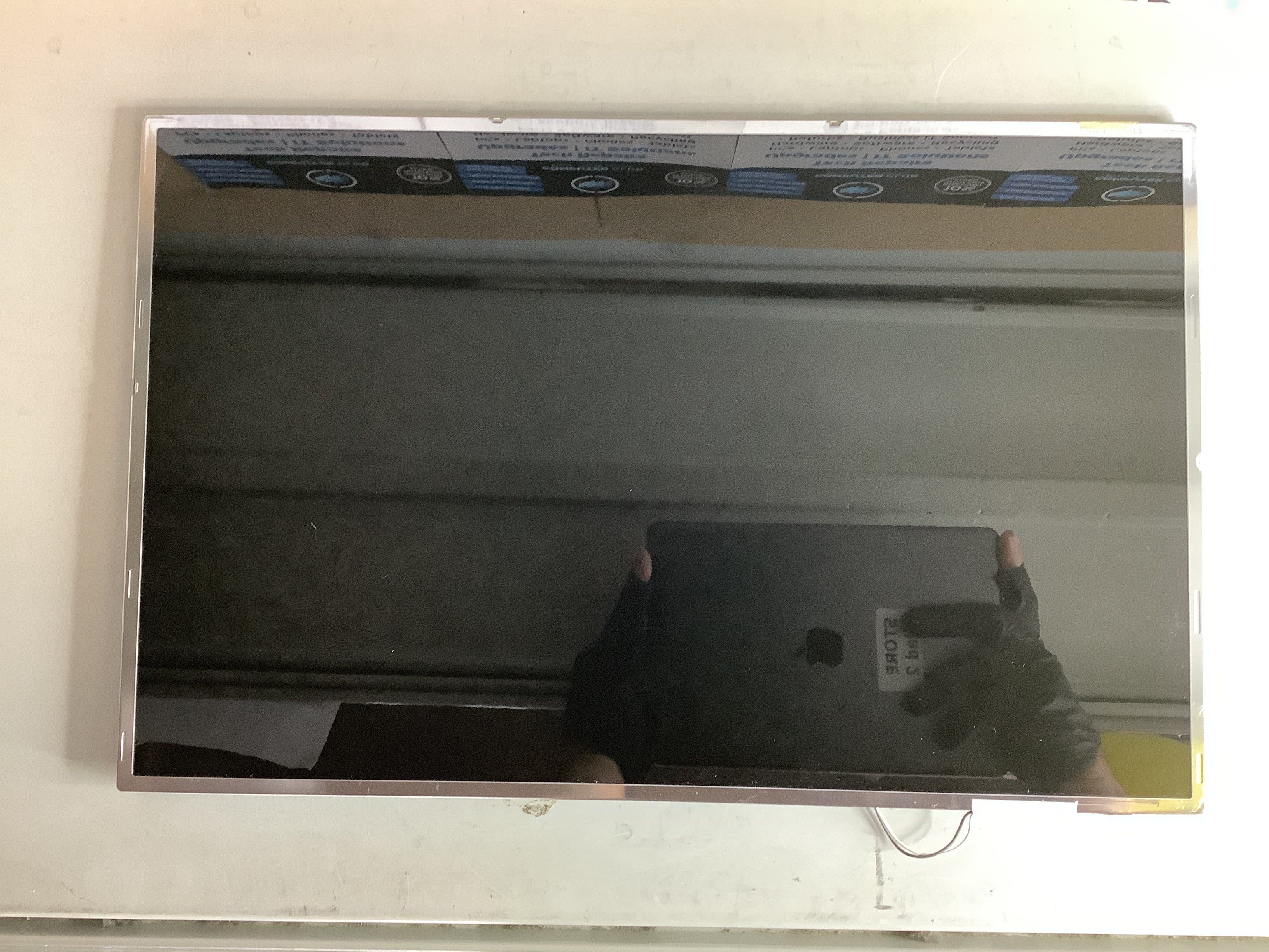 LP171WP4 (TL)(B4) laptop screen image 2