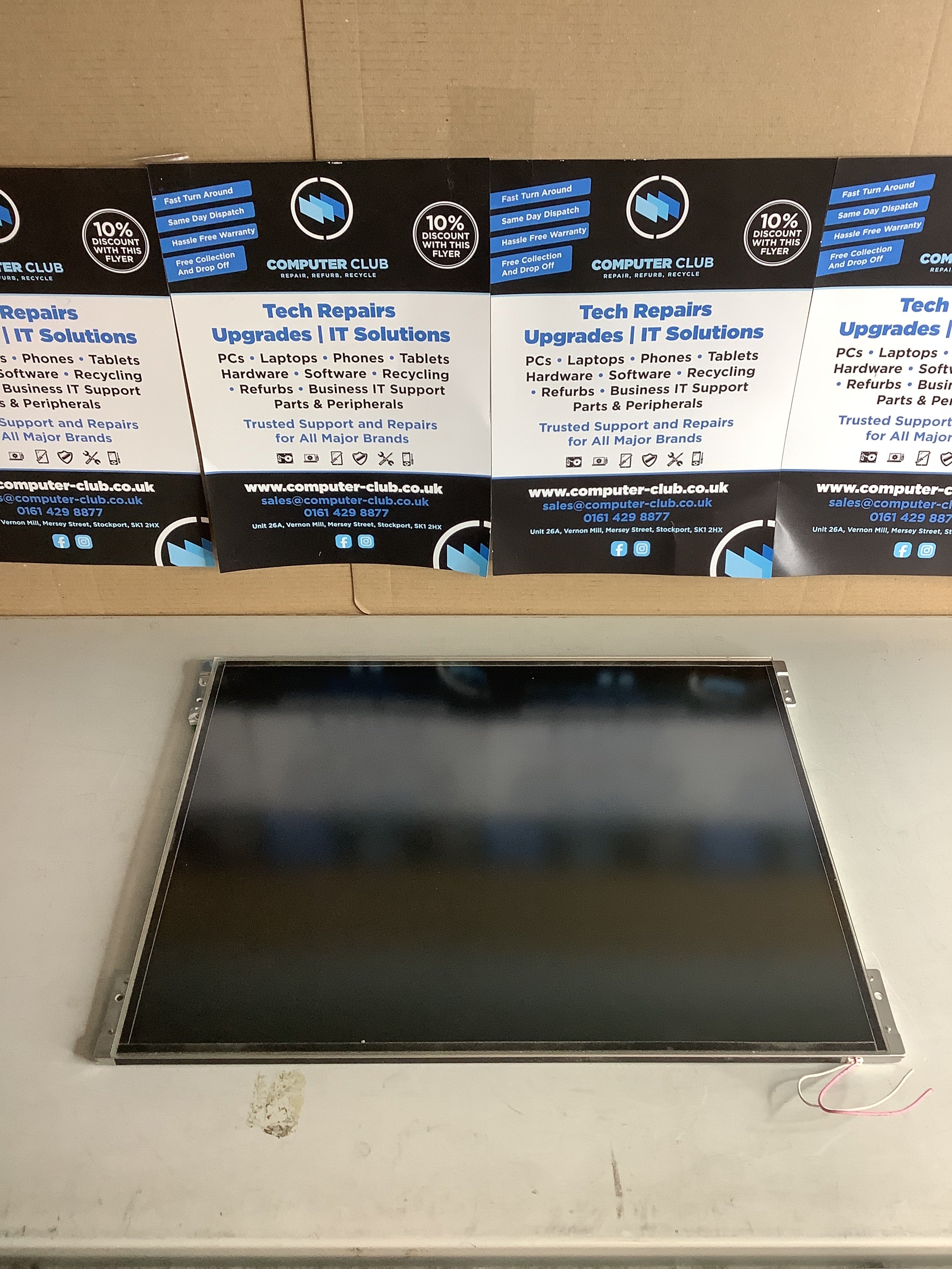 XE1072-0 6047N190015294E01EKS00 laptop screen
