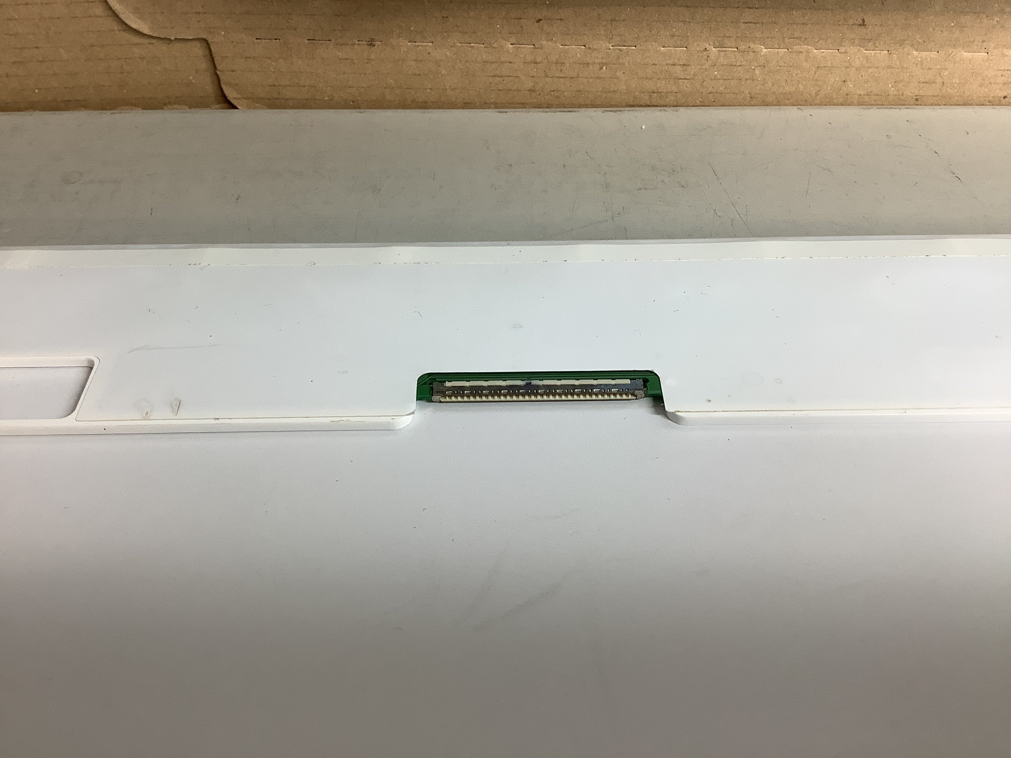 HT14X19 - 100 laptop screen image 5
